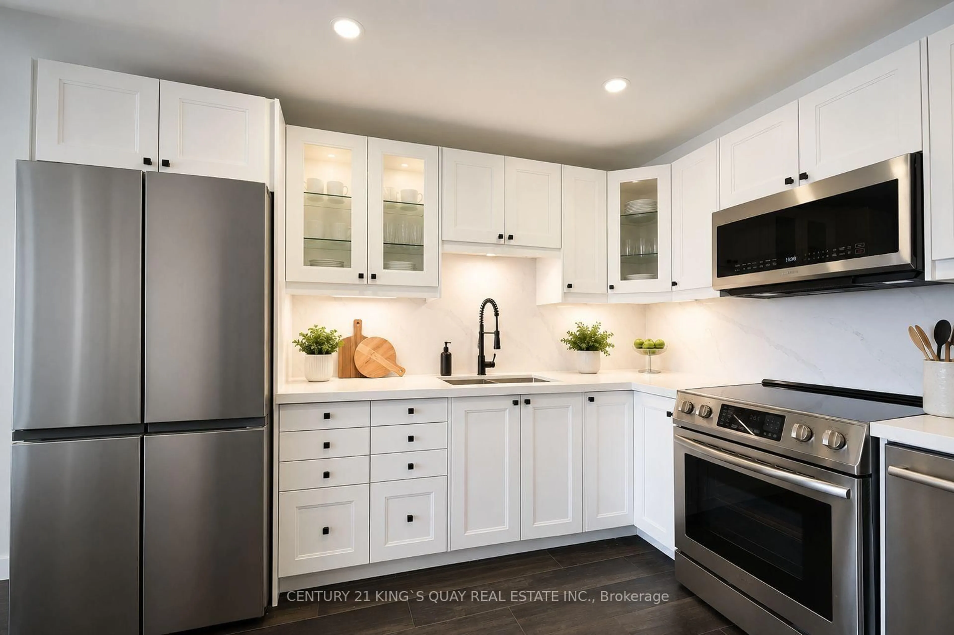 Unknown for 25 Agnes St #502, Mississauga Ontario L5B 3X7