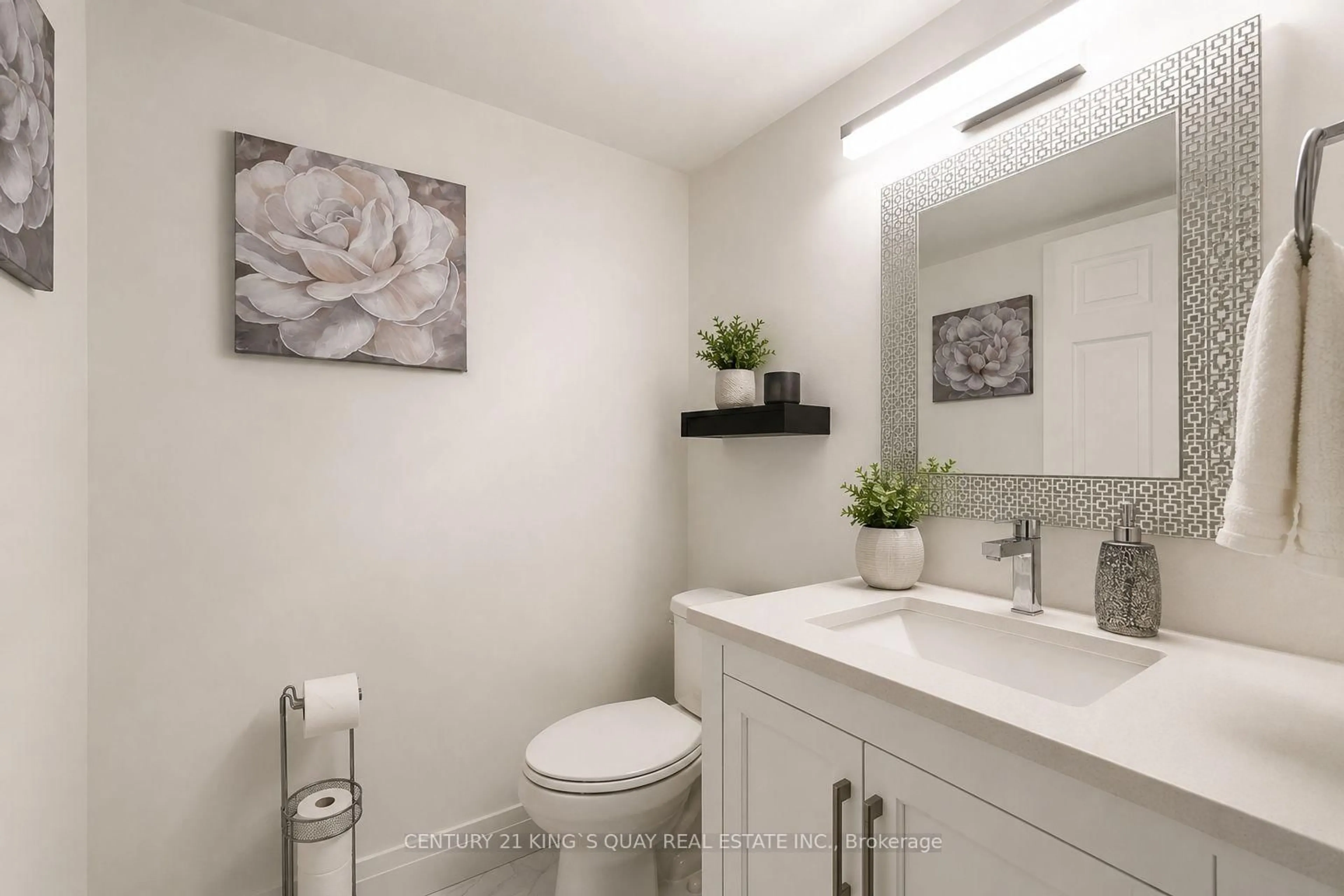 Contemporary bathroom, ceramic/tile floor for 25 Agnes St #502, Mississauga Ontario L5B 3X7
