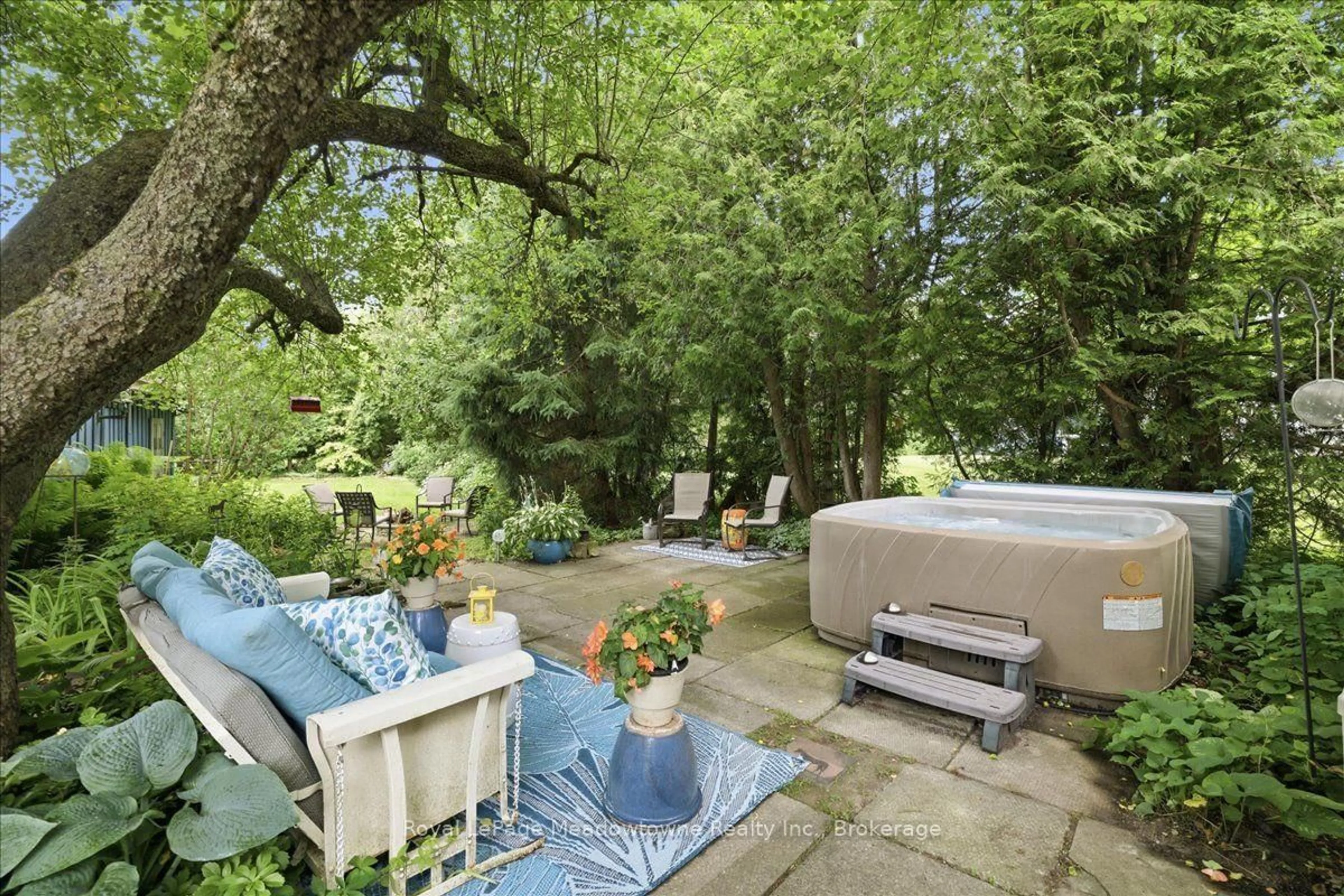 Patio, water/lake/river/ocean view for 11024 First Line Nassagaweya, Milton Ontario L0P 1J0