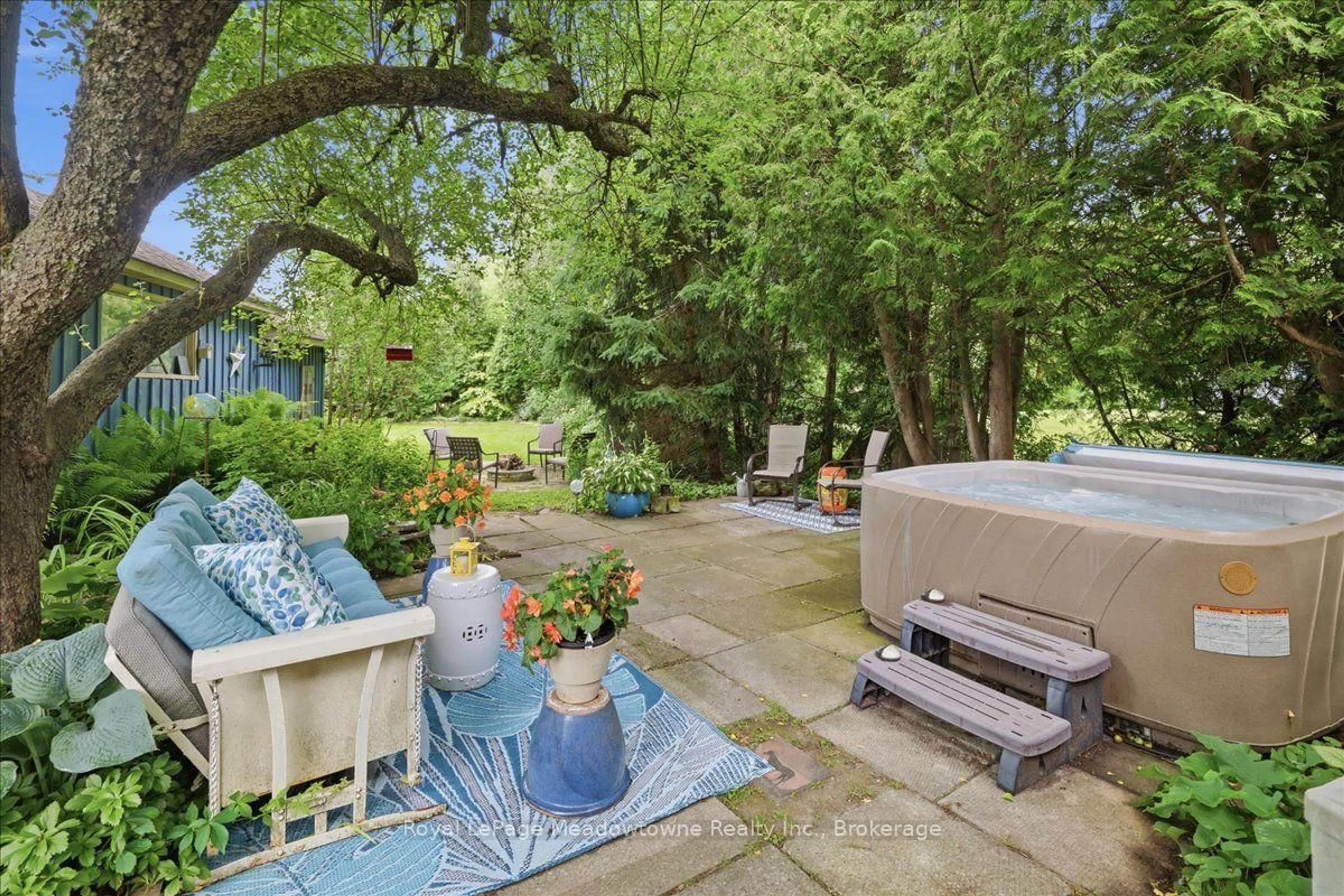 Patio, water/lake/river/ocean view for 11024 First Line Nassagaweya, Milton Ontario L0P 1J0