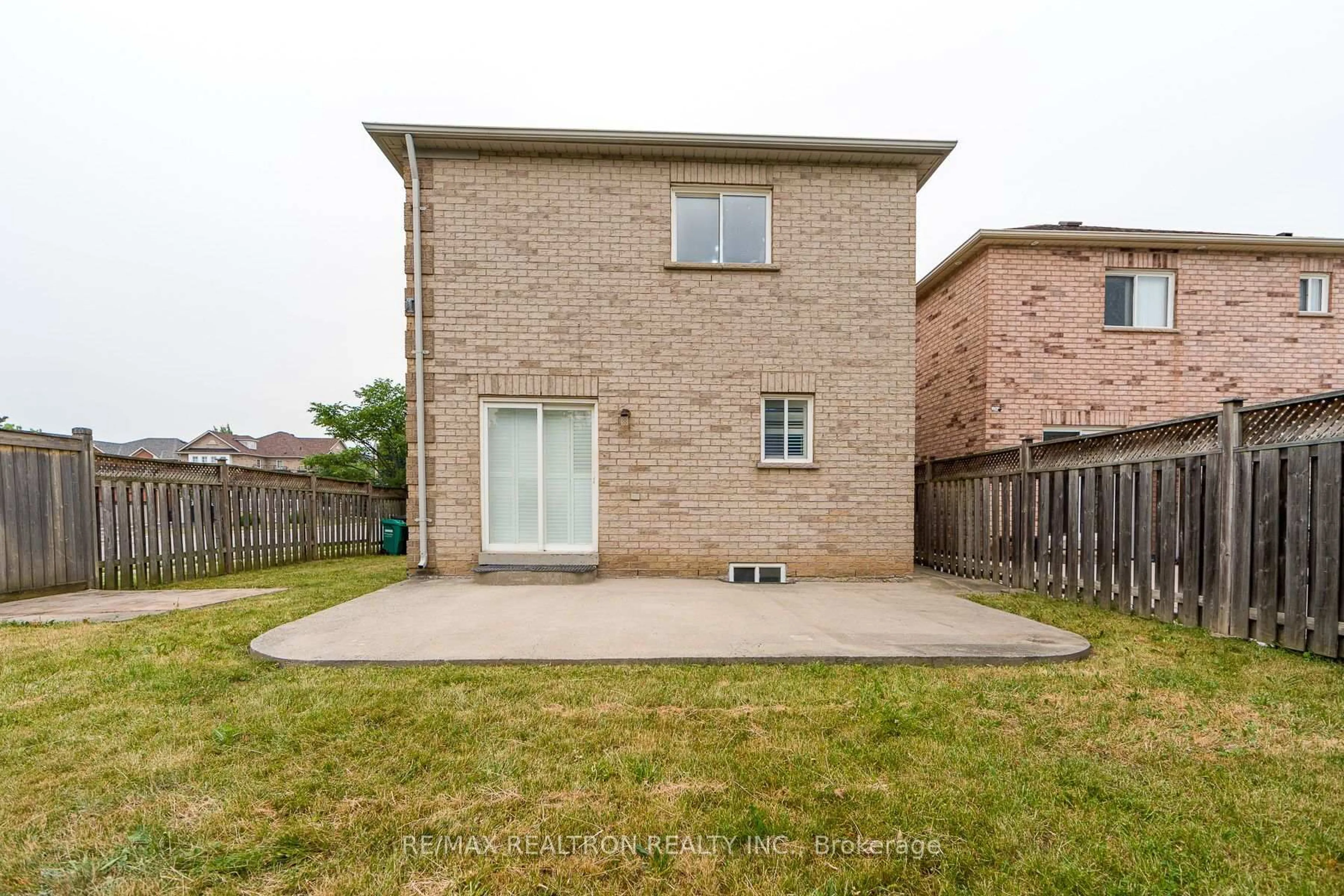Unknown for 1 Heathwood Dr, Brampton Ontario L7A 1Z6