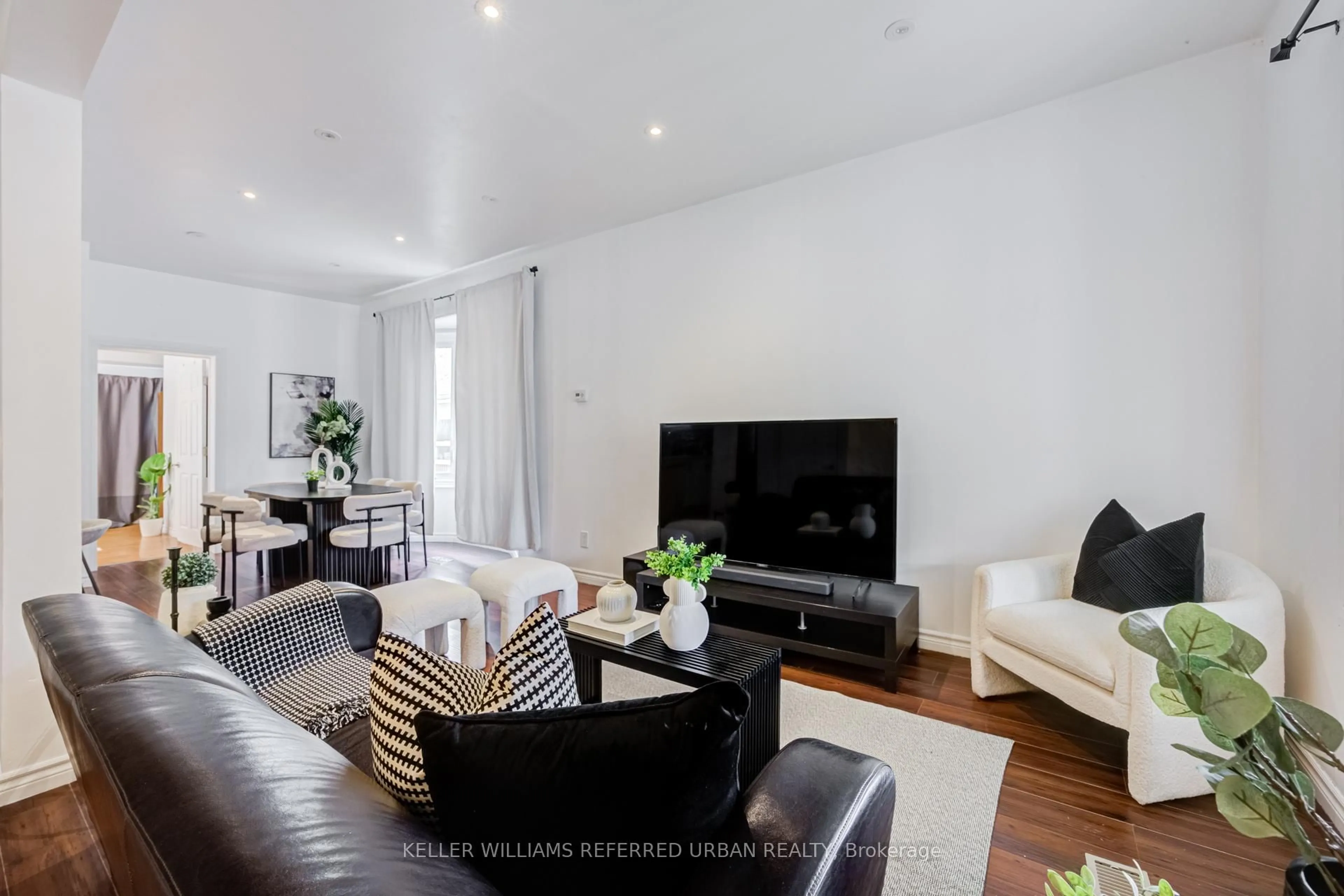 Living room with furniture, unknown for 107 Twenty Fourth St, Toronto Ontario M8V 3N7