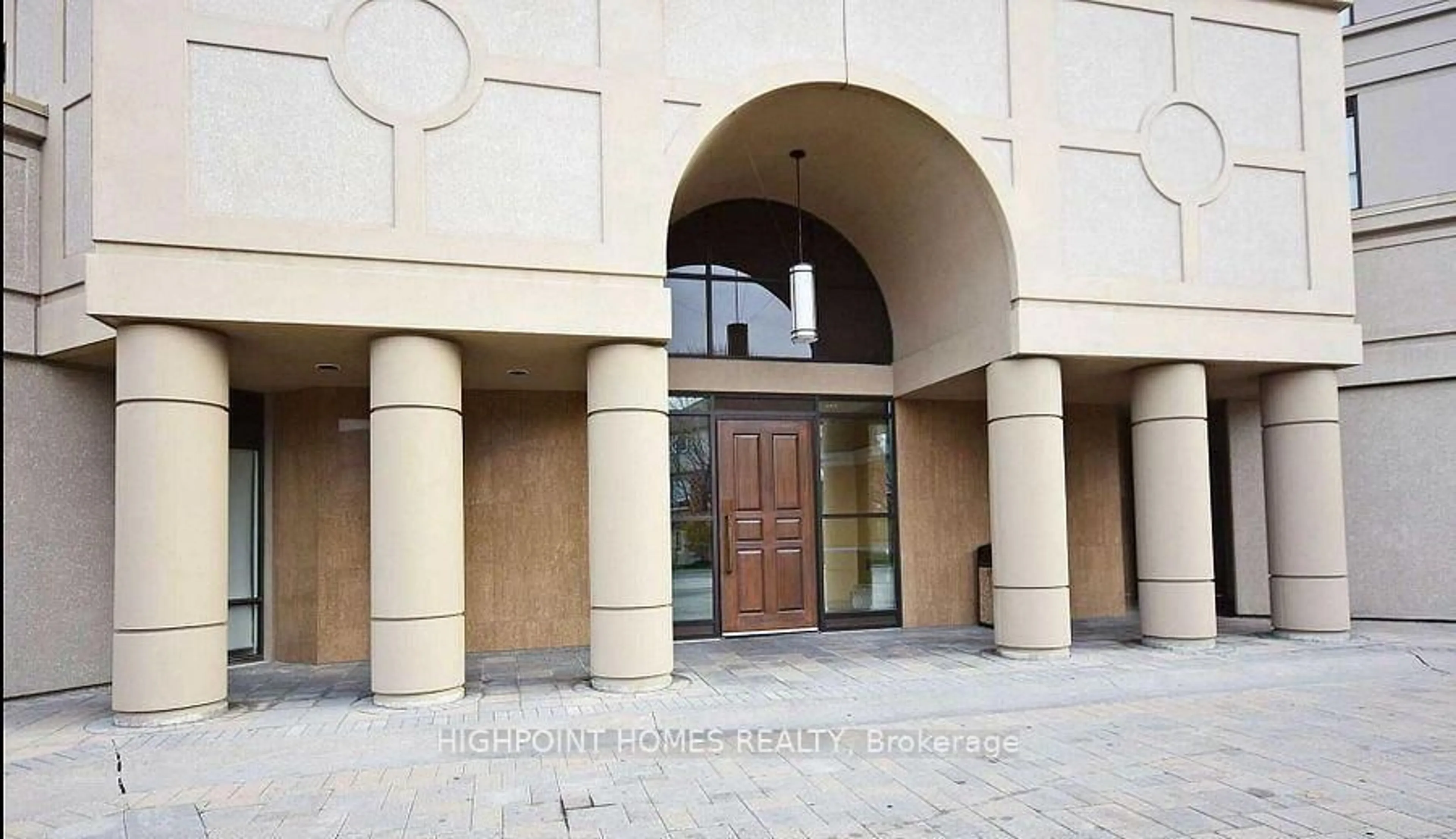 Indoor foyer for 220 Forum Dr #103, Mississauga Ontario L4Z 4K1