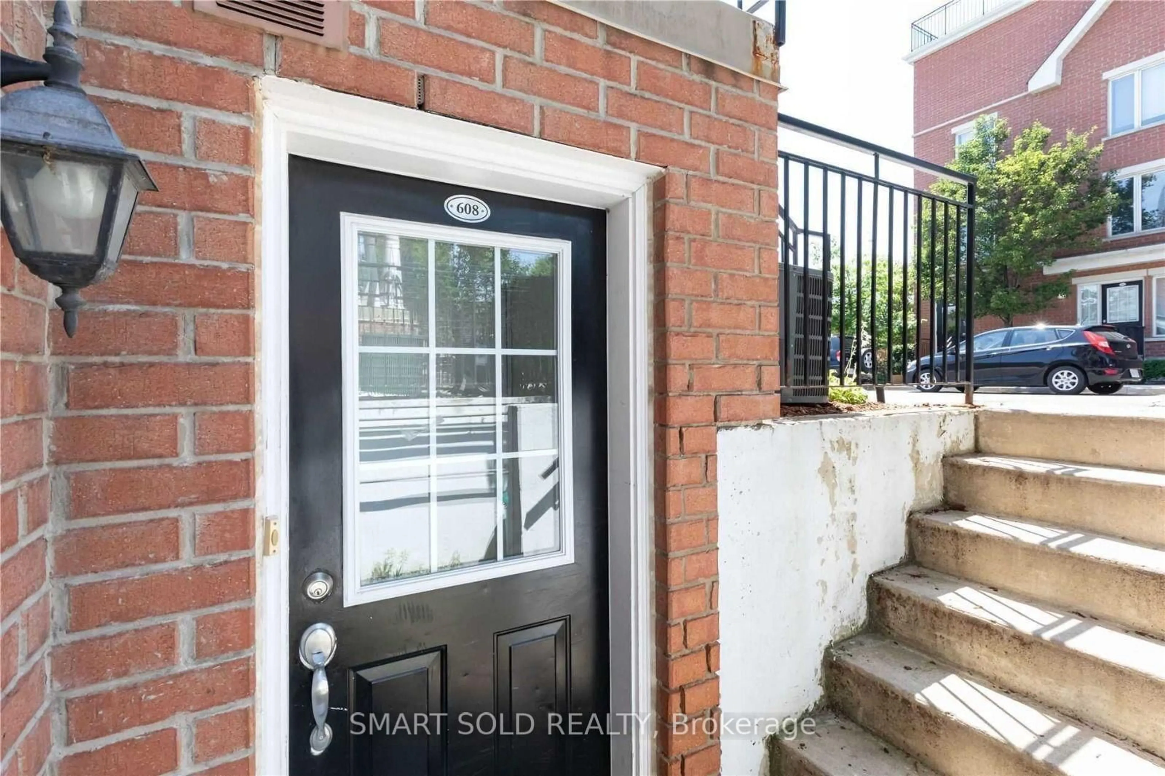 Unknown for 15 Laidlaw St #608, Toronto Ontario M6K 1X3