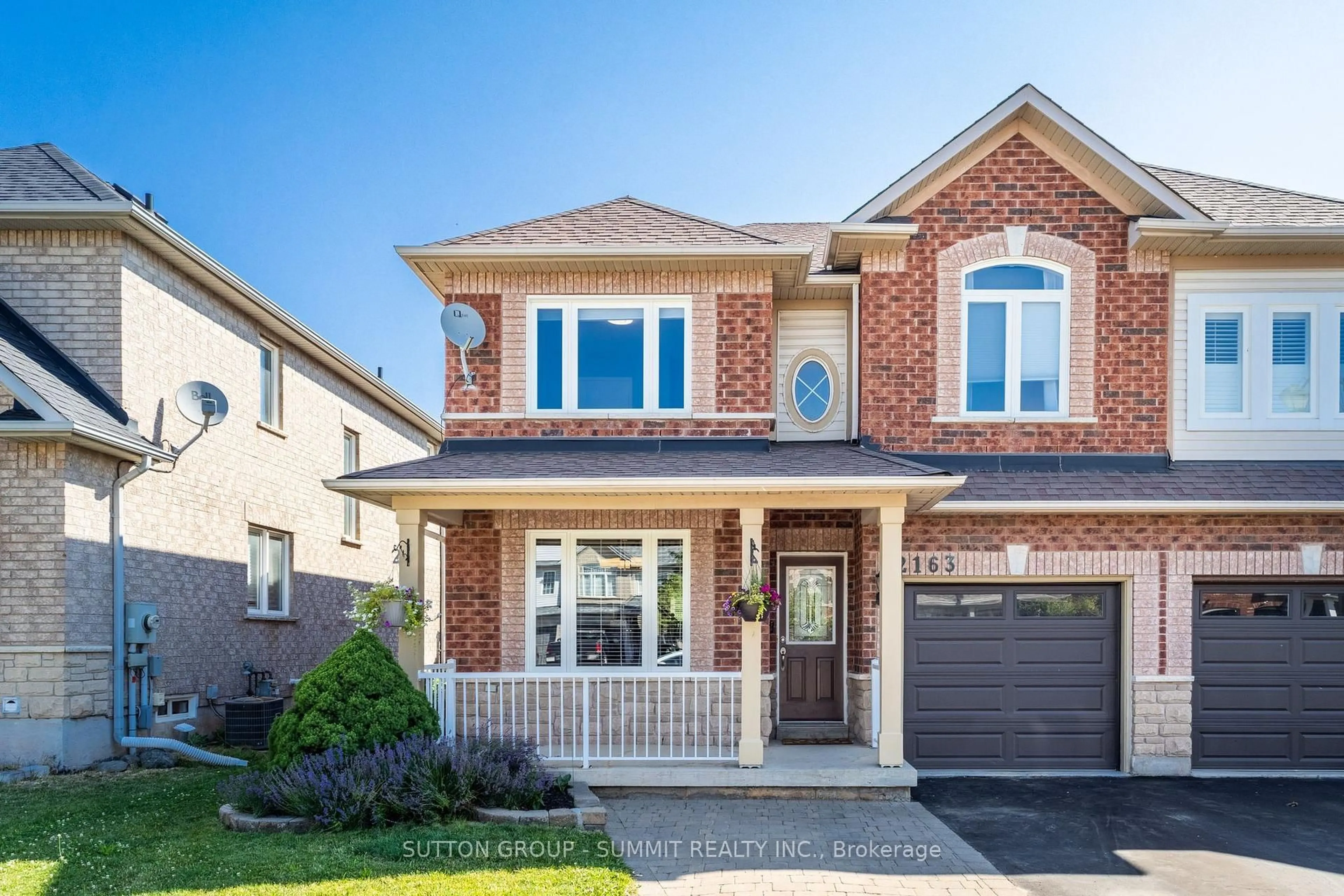 Home with brick exterior material, street for 2163 SUTTON Dr, Burlington Ontario L7L 7K5