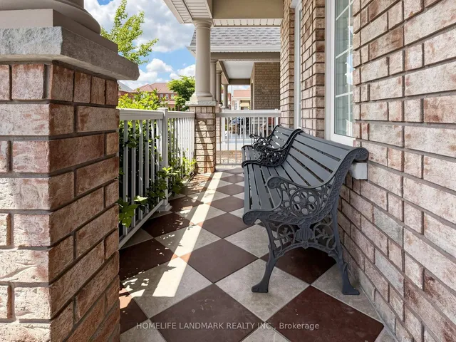 19 Citronella Lane, Brampton 5