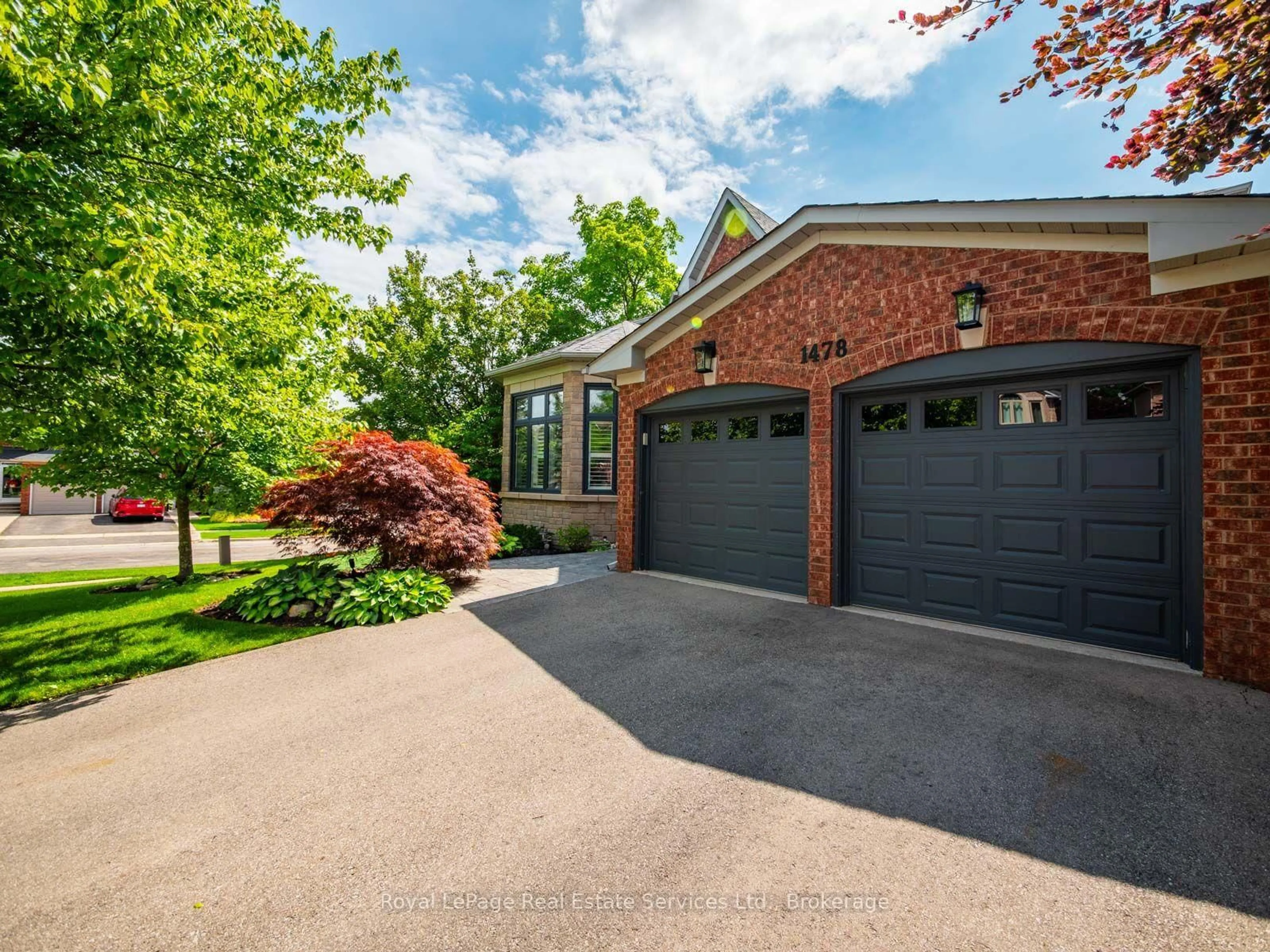 Home with brick exterior material, street for 1478 Creekwood Tr, Oakville Ontario L6H 6E6