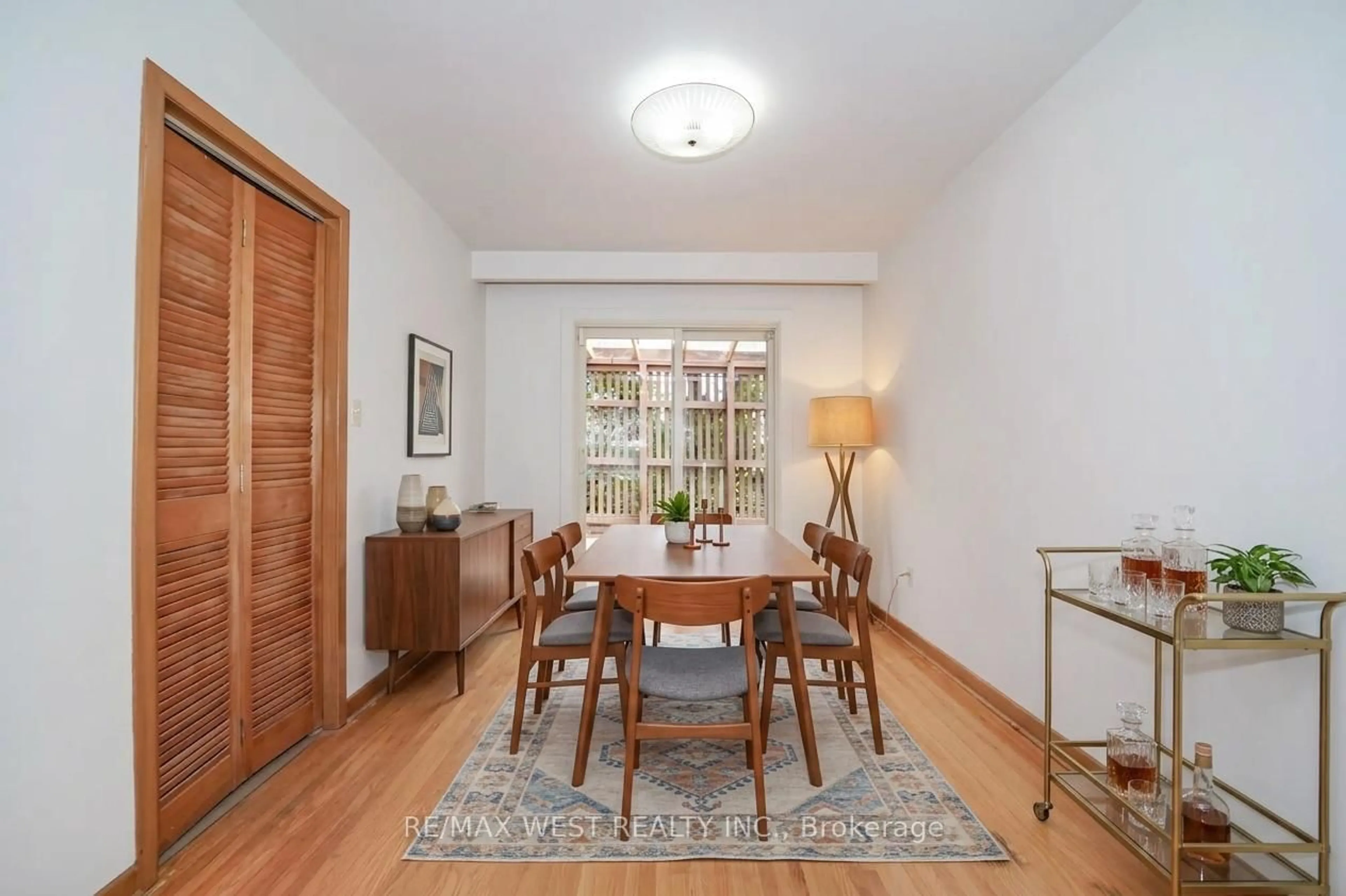 Dining room, unknown for 39 Madron Cres, Toronto Ontario M3J 1H8