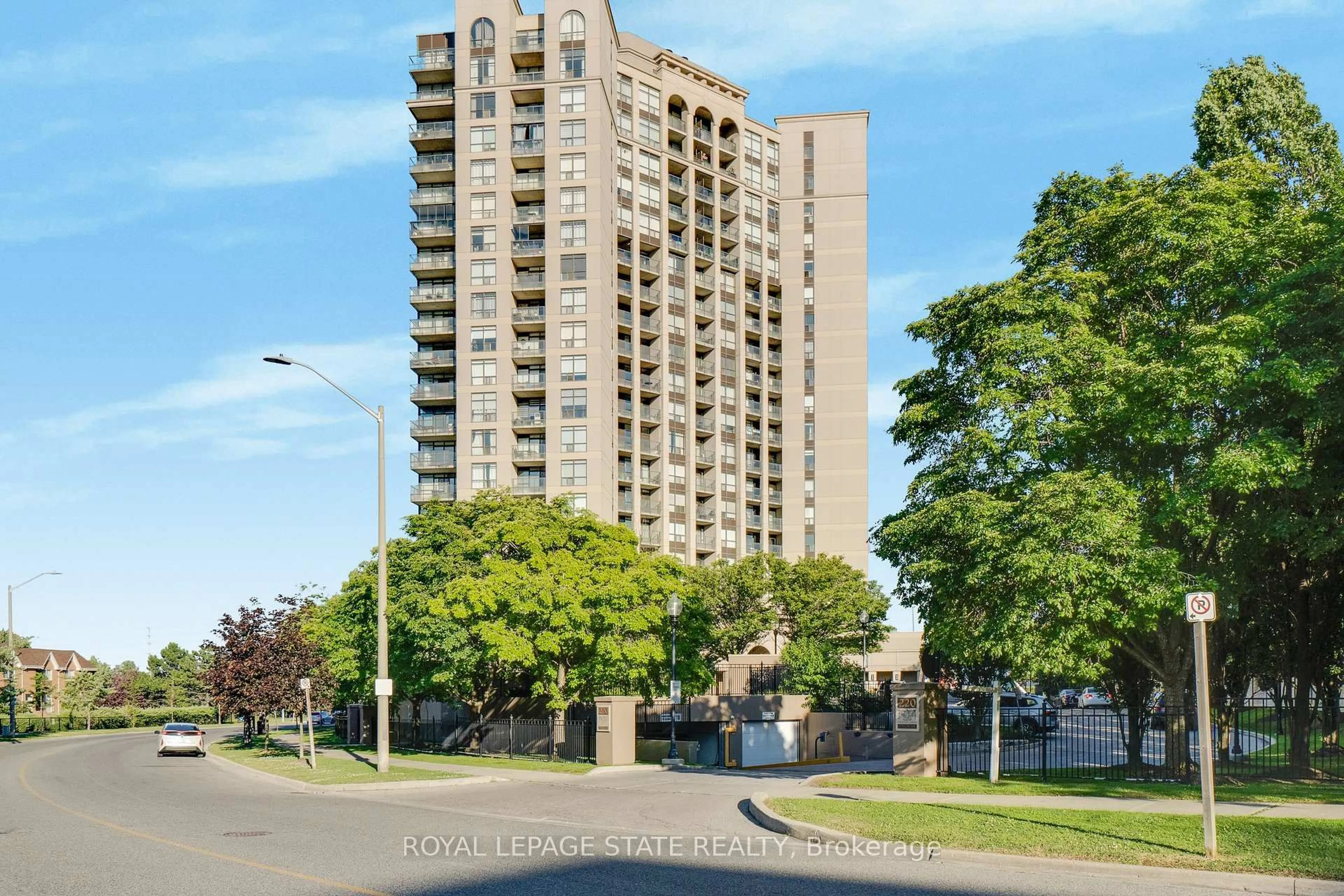 A pic from outside/outdoor area/front of a property/back of a property/a pic from drone, unknown for 220 Forum Dr #301, Mississauga Ontario L4Z 4K1