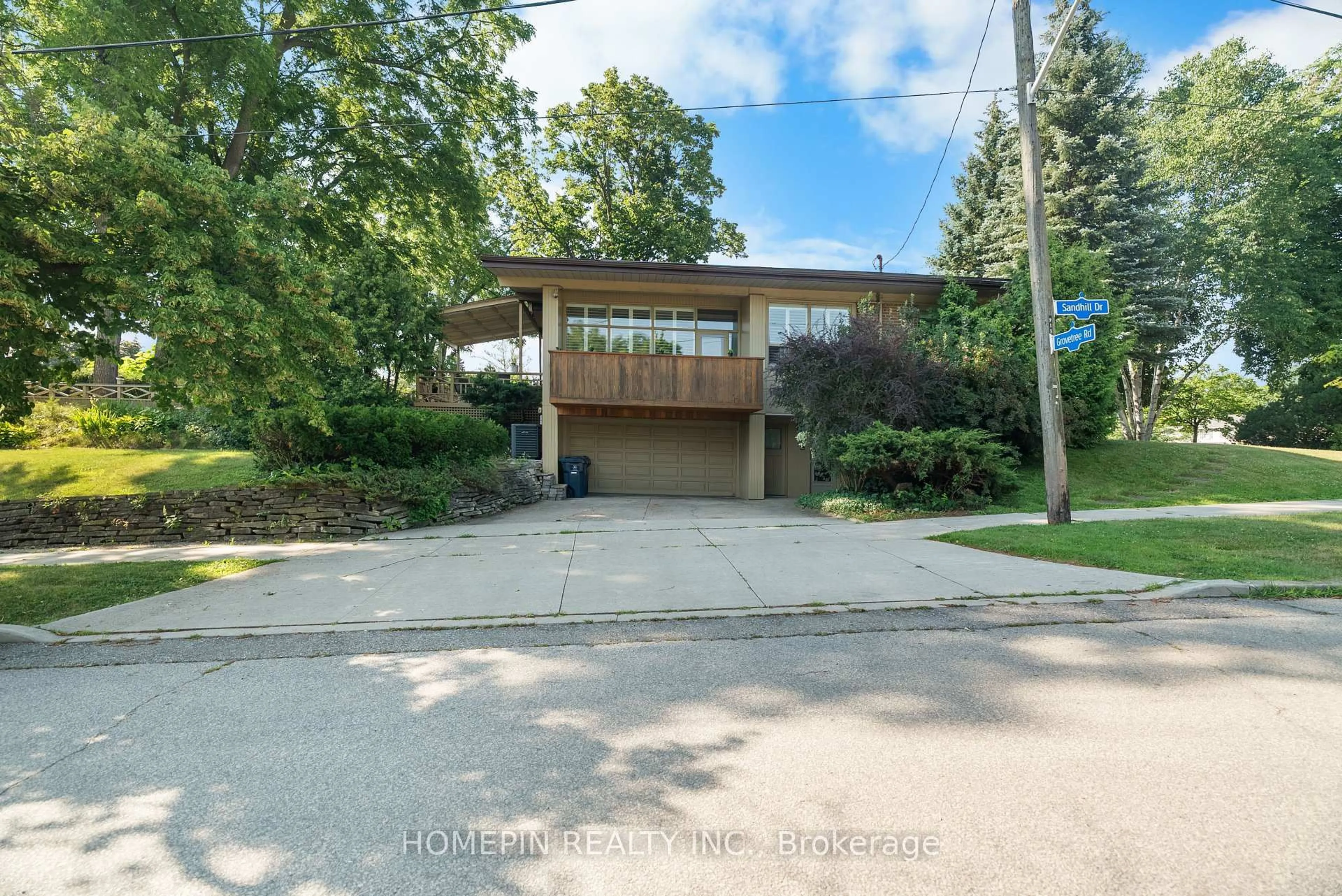 A pic from outside/outdoor area/front of a property/back of a property/a pic from drone, street for 25 Grovetree Rd, Toronto Ontario M9V 2Y3