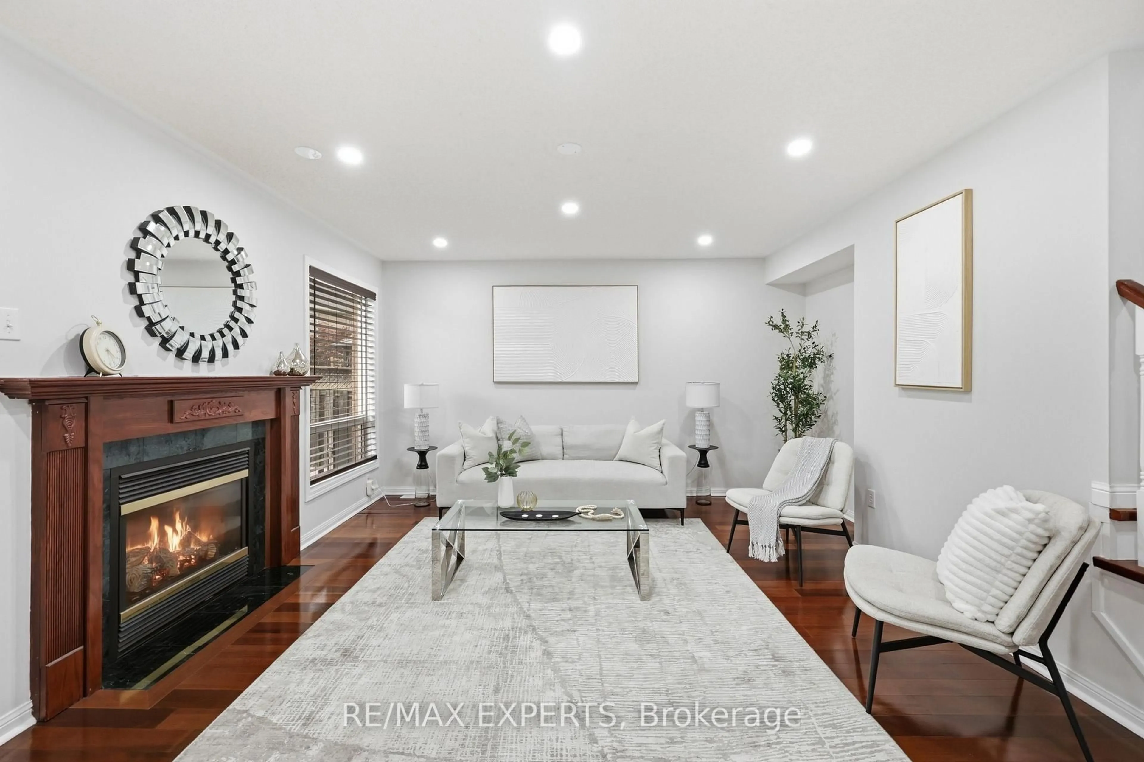 Living room with furniture, unknown for 554 Caverhill Cres, Milton Ontario L9T 5K6