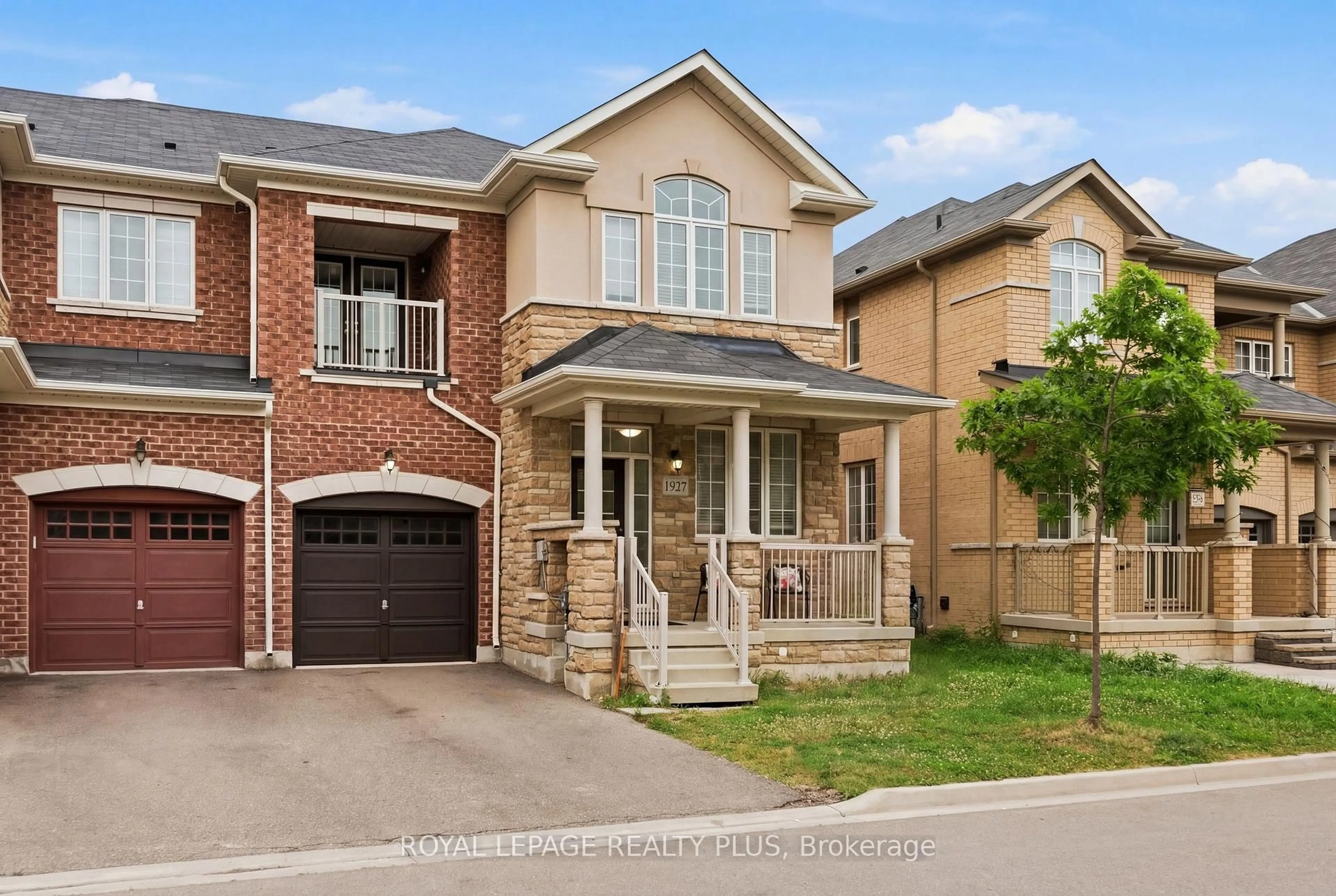 Home with brick exterior material, street for 1527 Carr Landing, Milton Ontario L9E 1H2