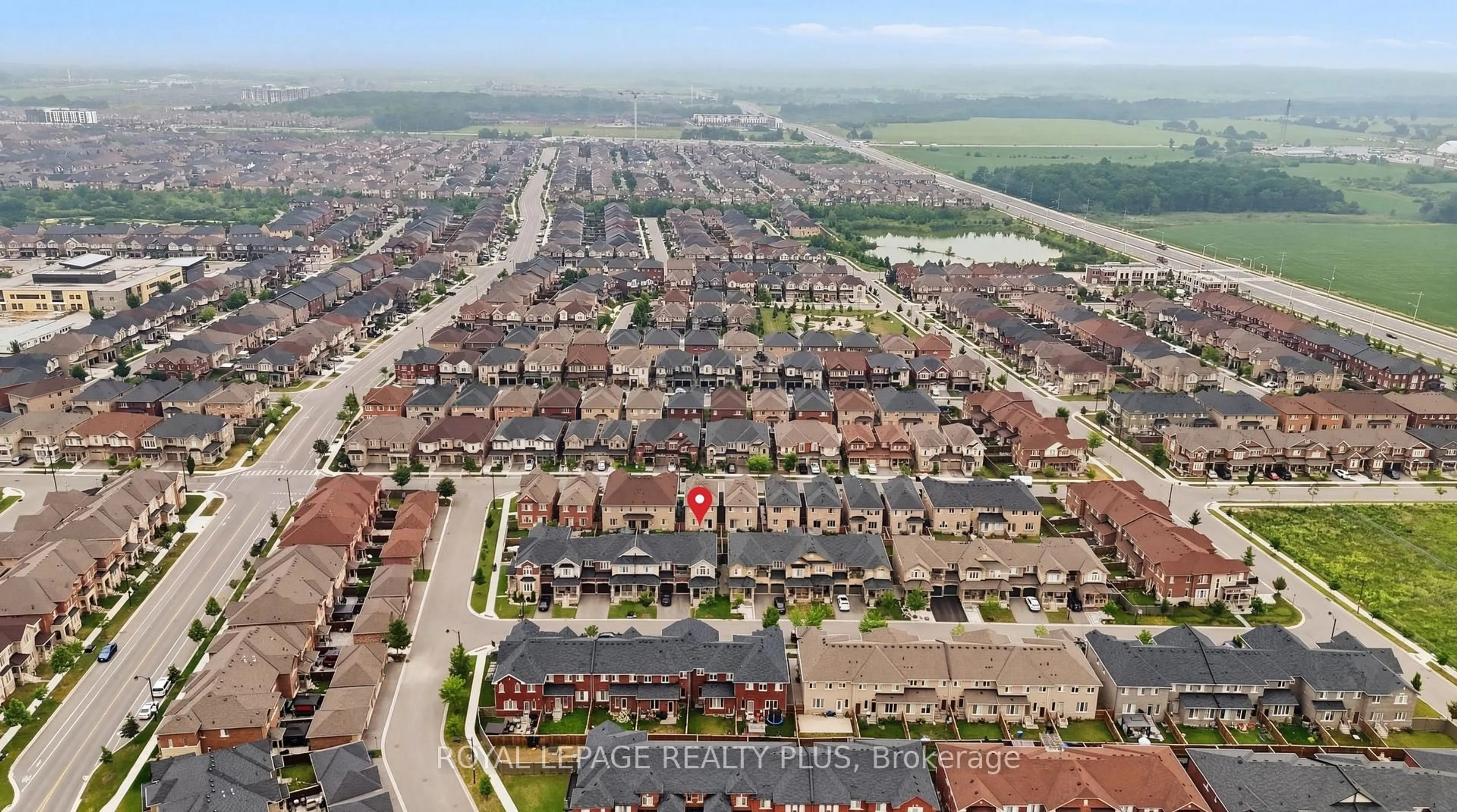 A pic from outside/outdoor area/front of a property/back of a property/a pic from drone, street for 1527 Carr Landing, Milton Ontario L9E 1H2