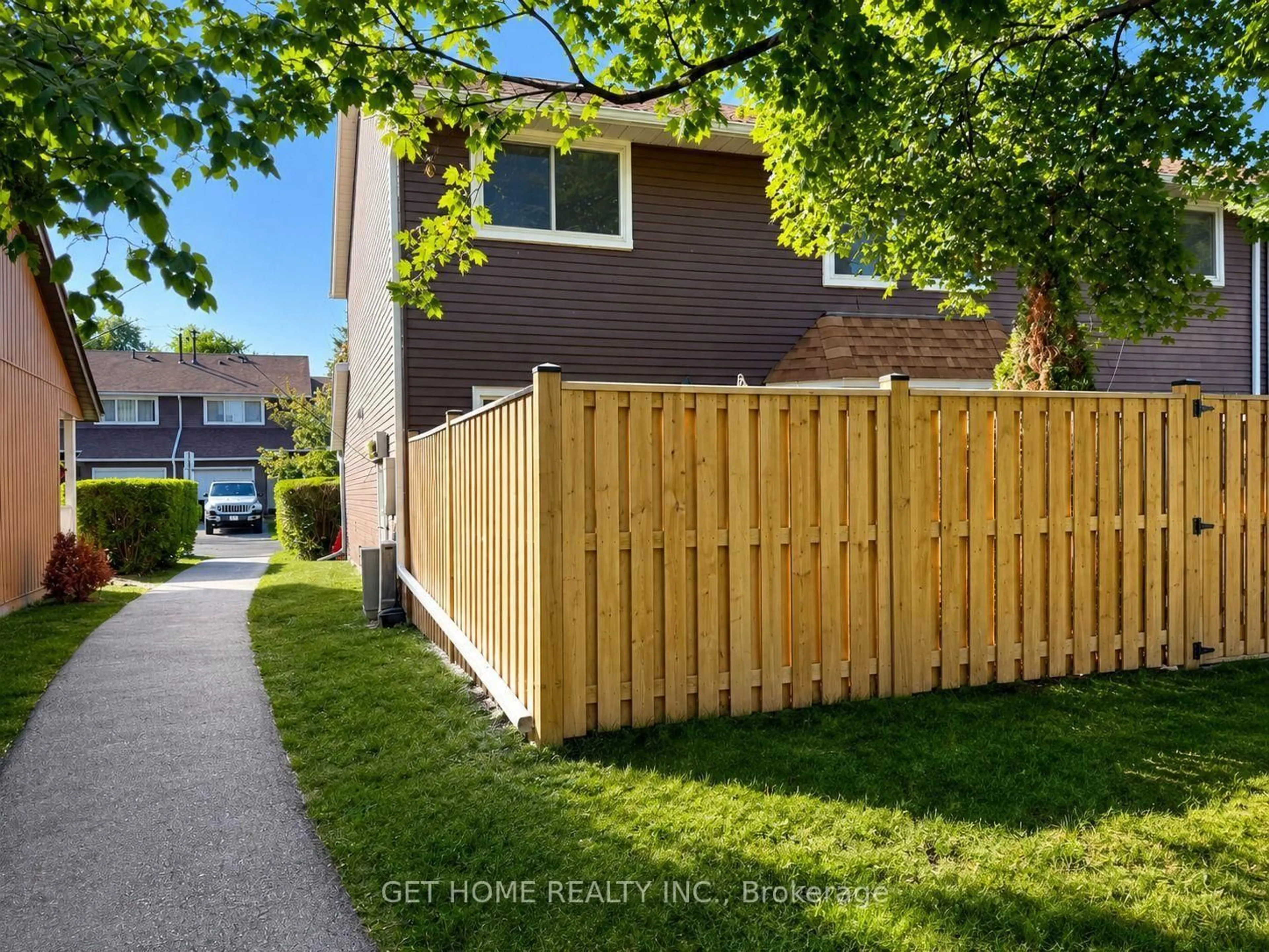 Unknown for 2185 Fairchild Blvd ##23, Burlington Ontario L7P 3P6