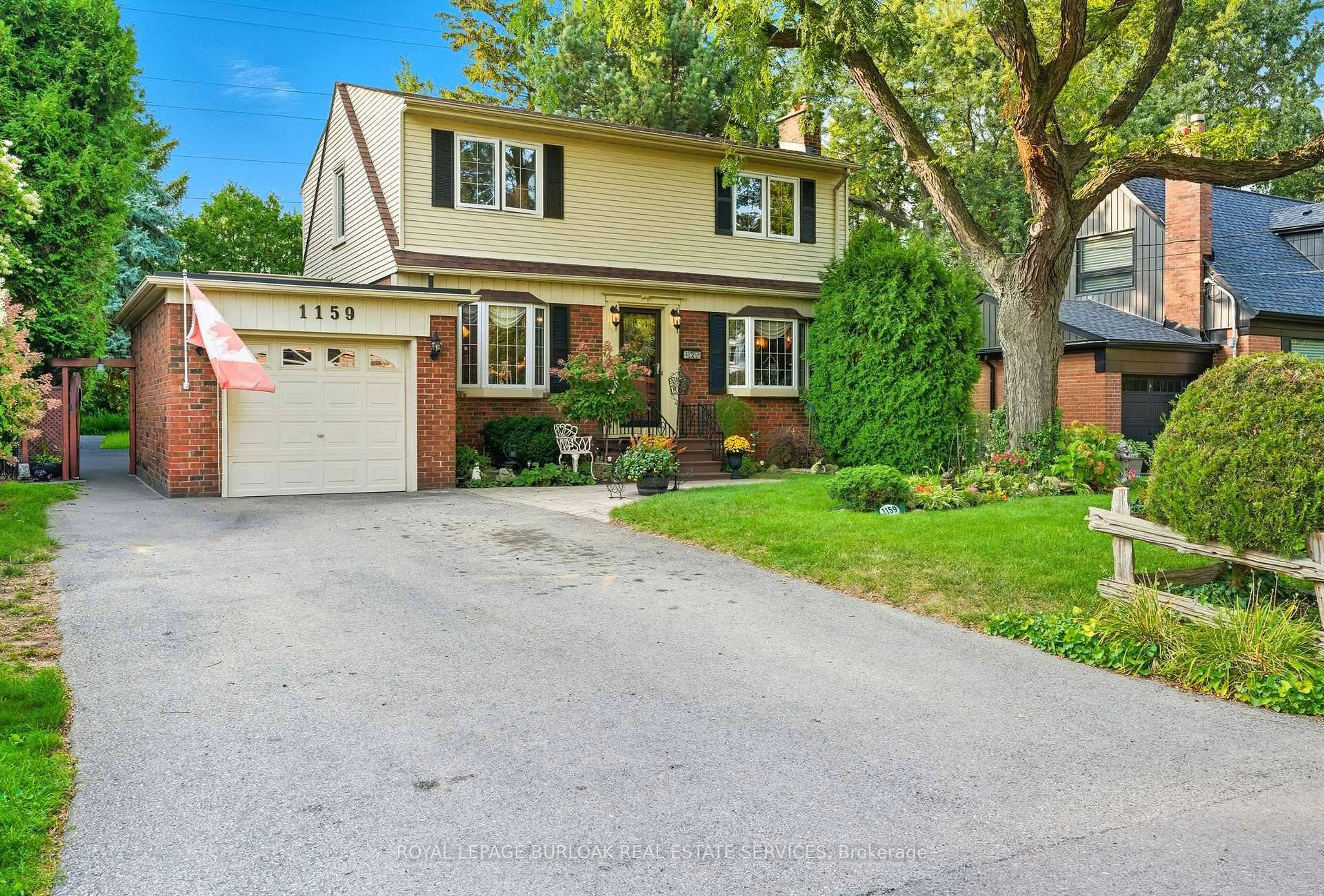 Home with brick exterior material, street for 1159 Greening Ave, Mississauga Ontario L4Y 1H3
