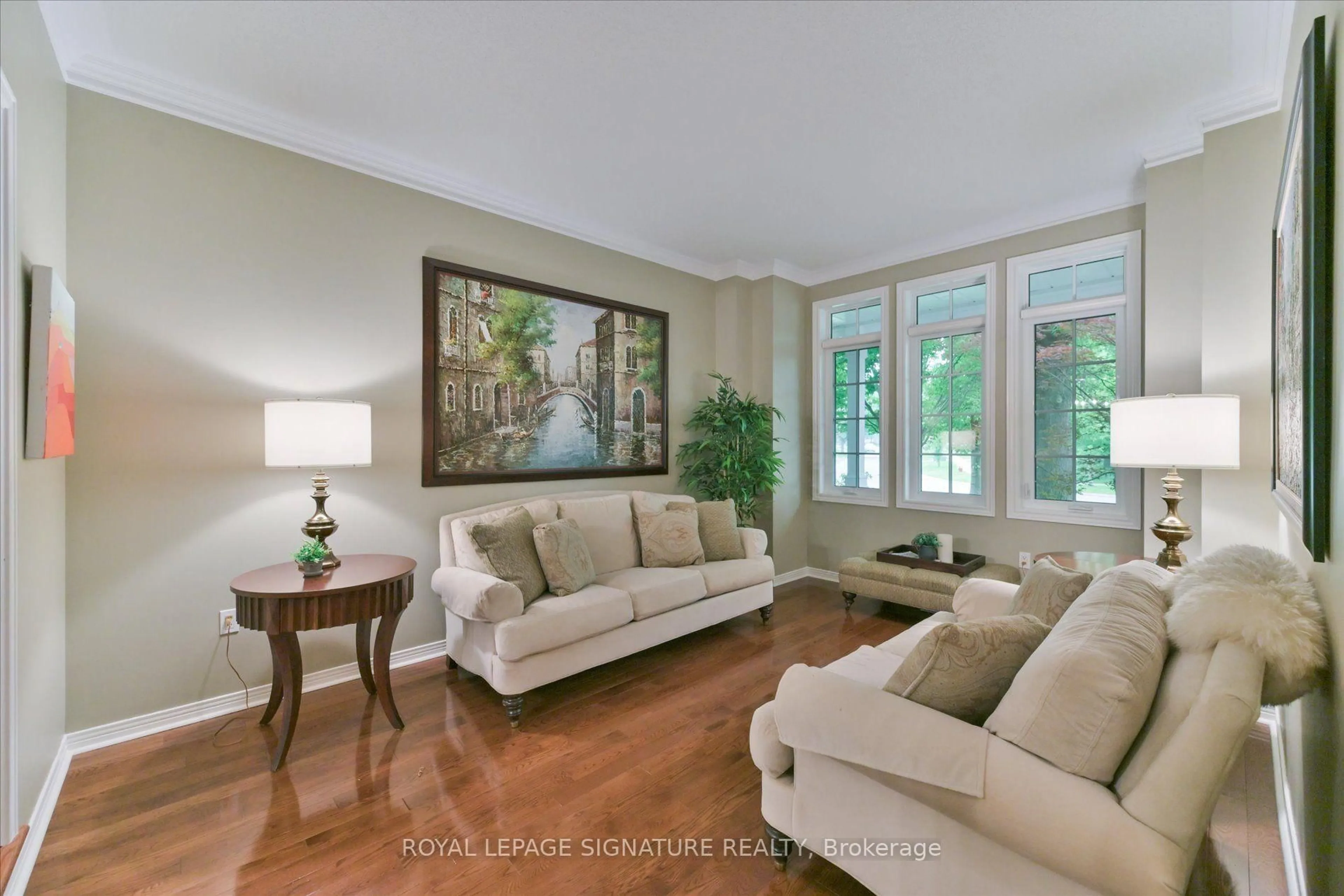 Living room with furniture, unknown for 2044 Waterbridge Dr, Burlington Ontario L7M 3W2