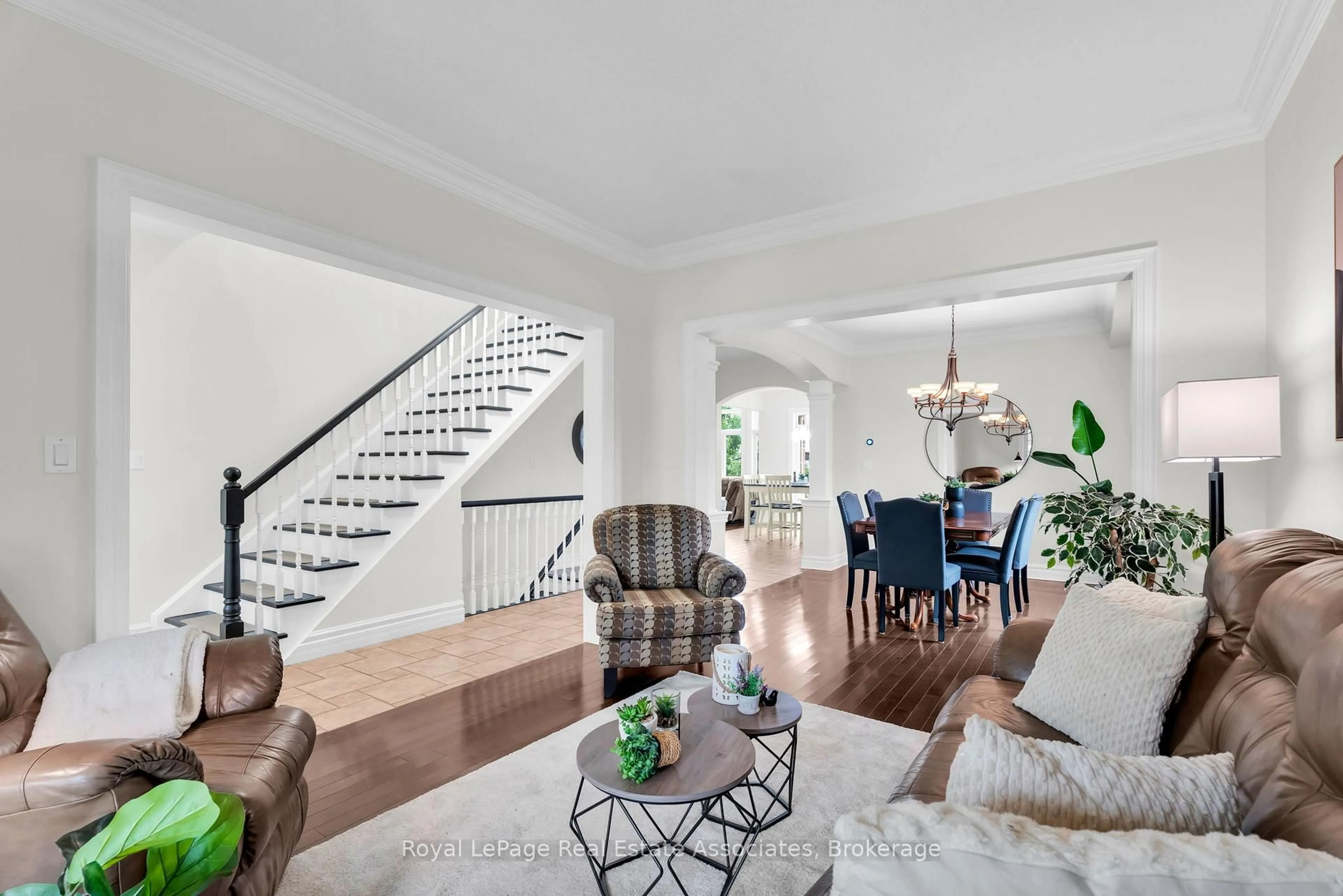 Living room with furniture, unknown for 27 Rennie St, Halton Hills Ontario L7J 2Y7