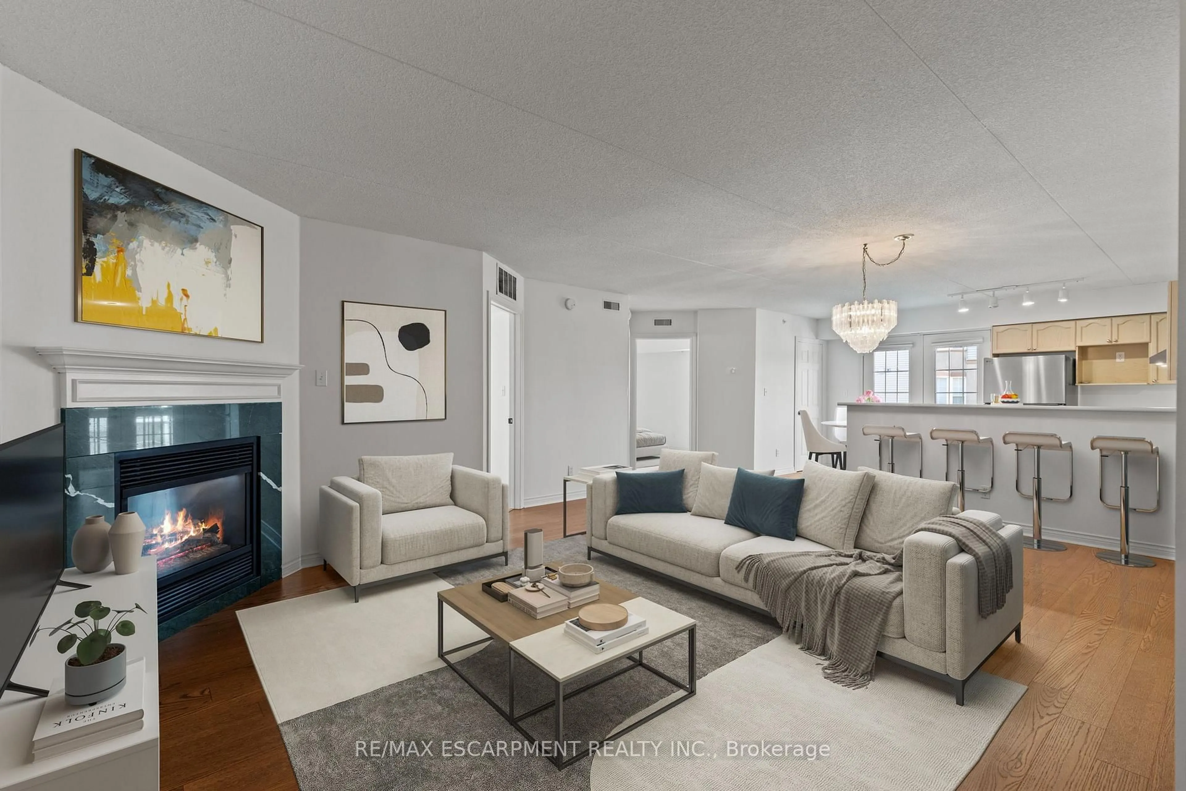 Living room with furniture, unknown for 4005 KILMER Dr #202, Burlington Ontario L7M 4M2