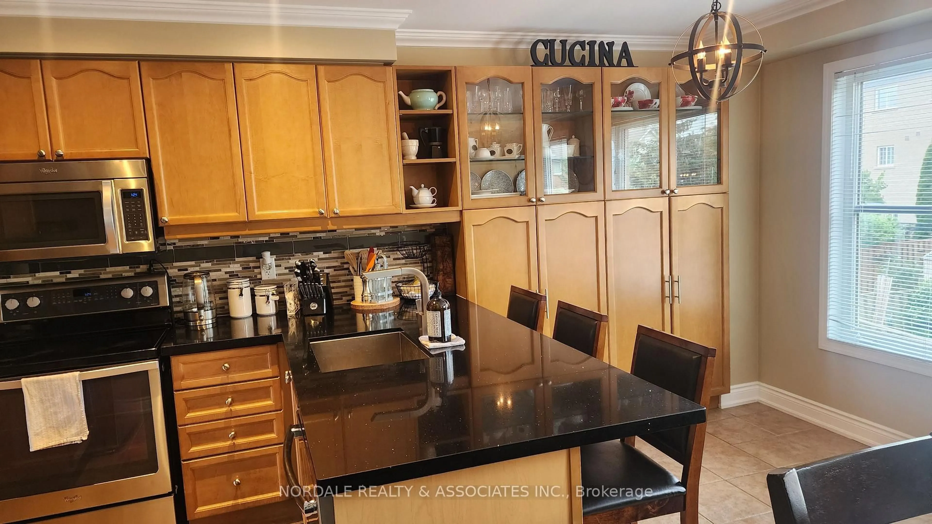 Unknown for 2381 Coho Way, Oakville Ontario L6M 0G6