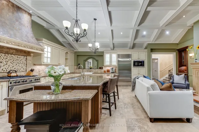 11 Country Club Dr, Toronto 5