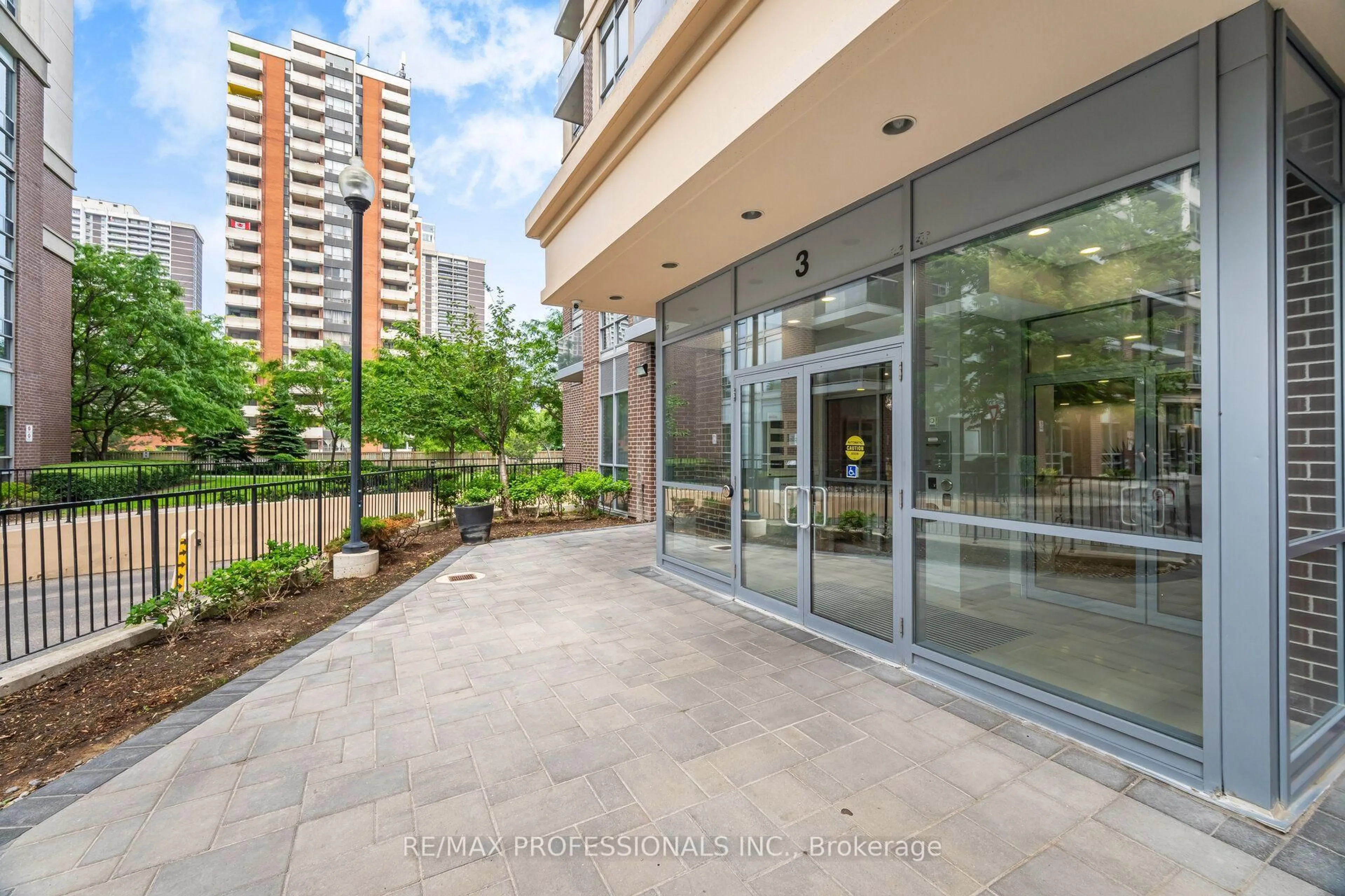 Indoor foyer for 3 Michael Power Pl #2407, Toronto Ontario M9A 0A2