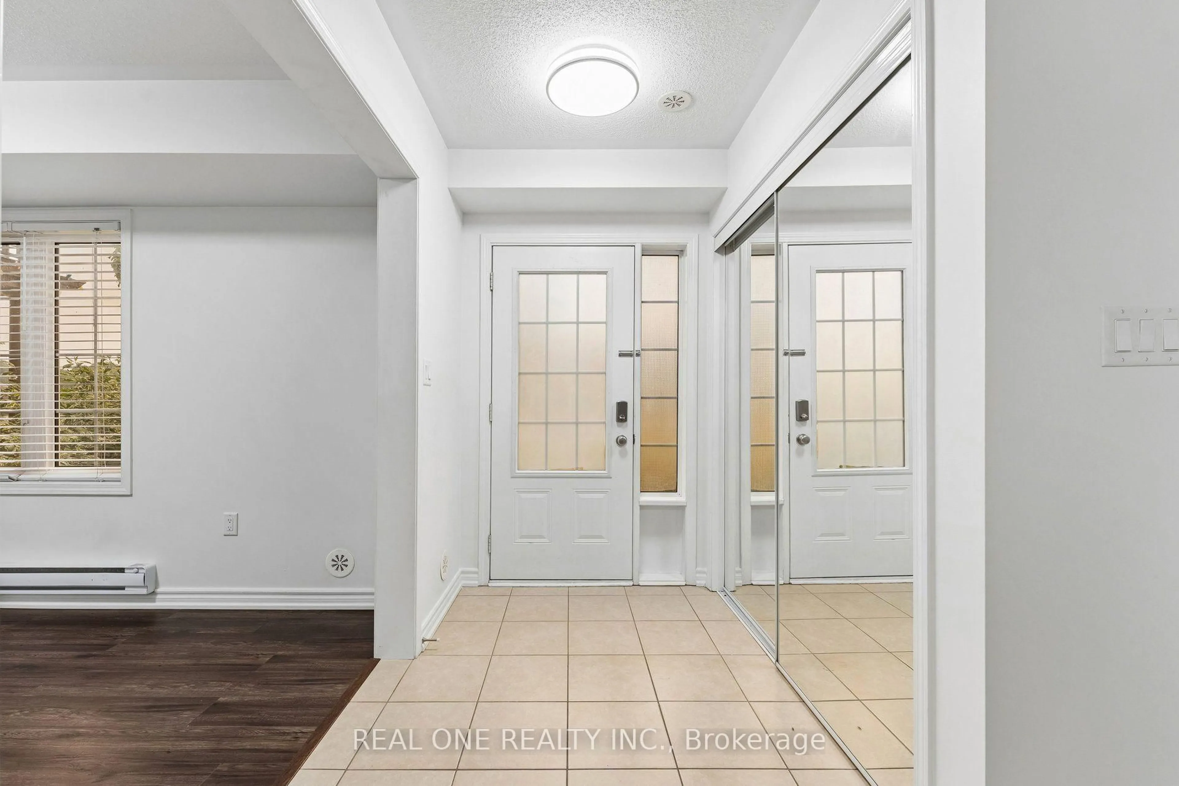 Indoor entryway for 30 Henneberry Lane, Brampton Ontario L7A 0V8