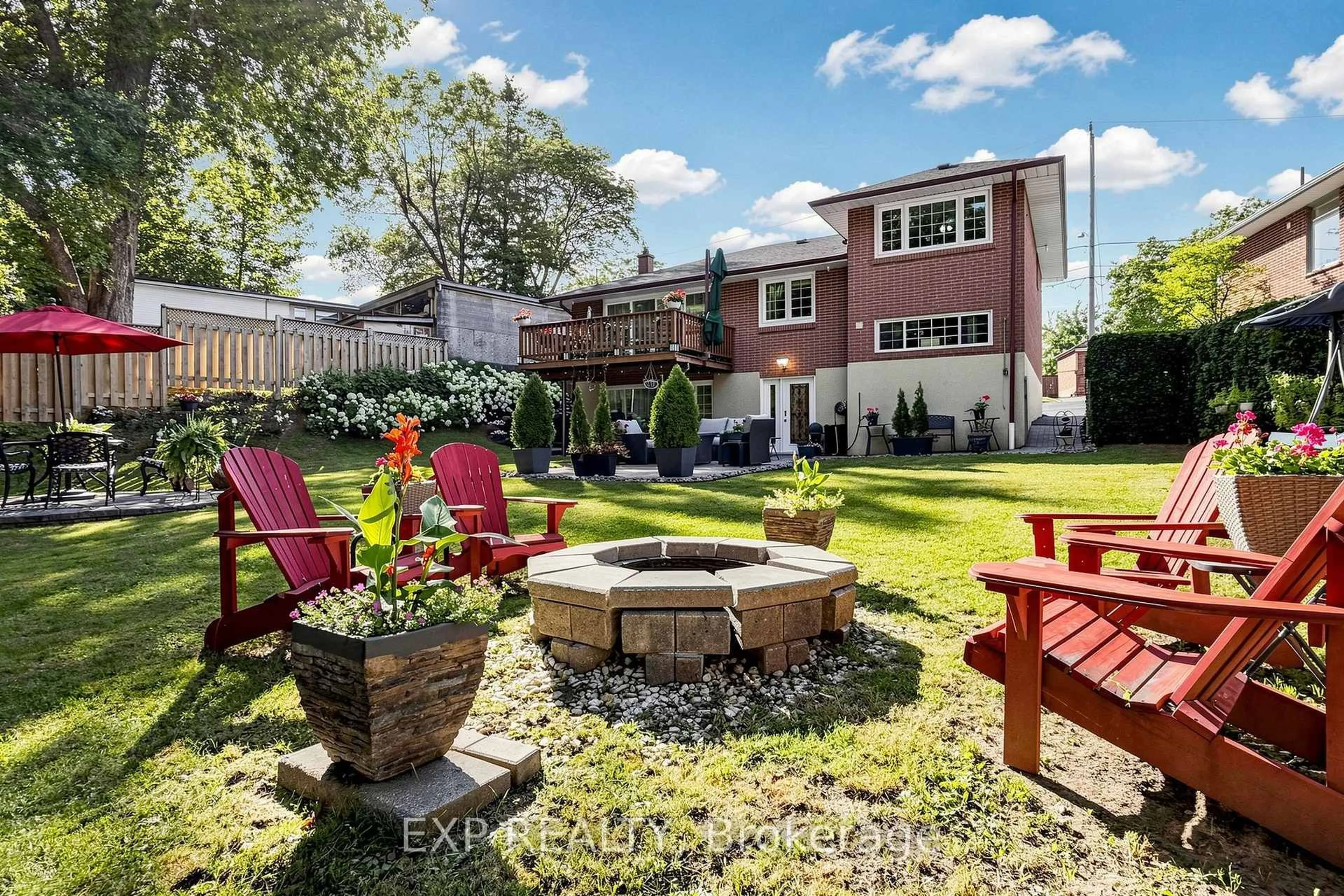 Patio, street for 77 Letchworth Cres, Toronto Ontario M3M 1Z1