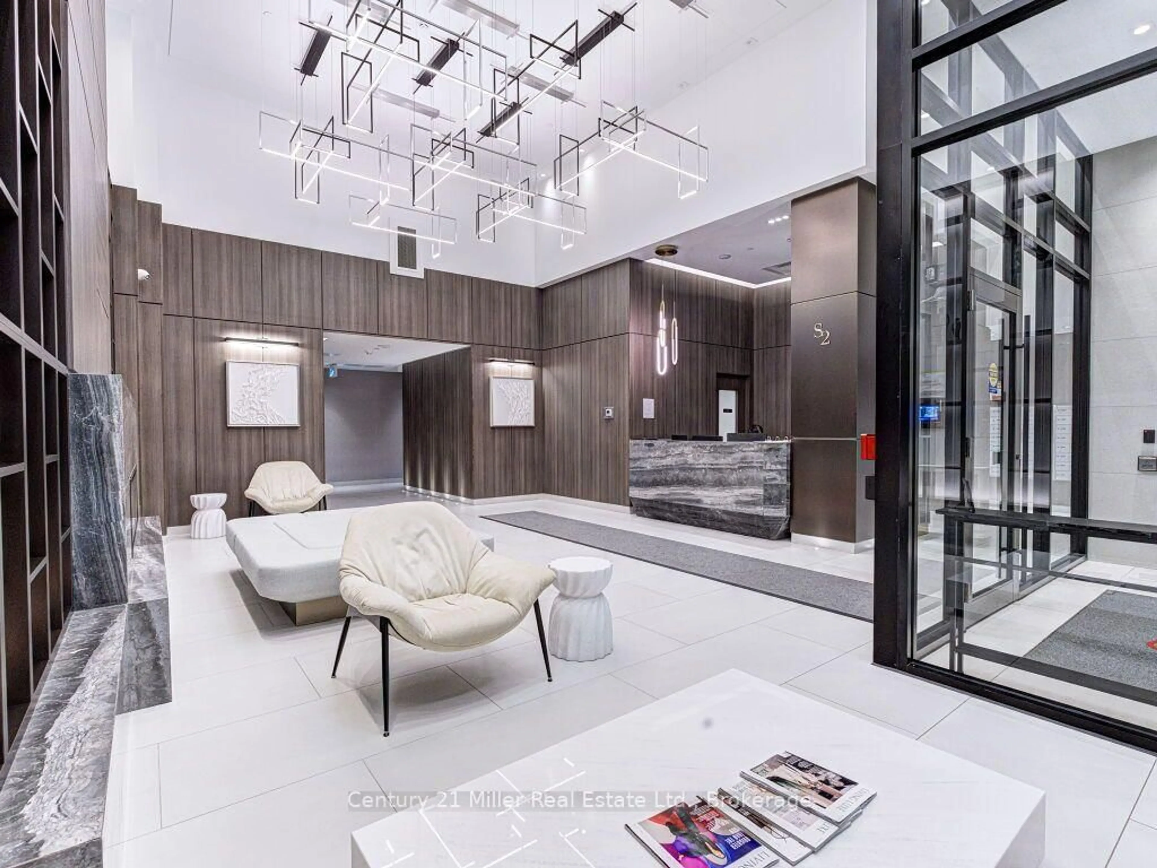 Lobby for 1035 Southdown Rd #PH 1910, Mississauga Ontario L5J 0A2