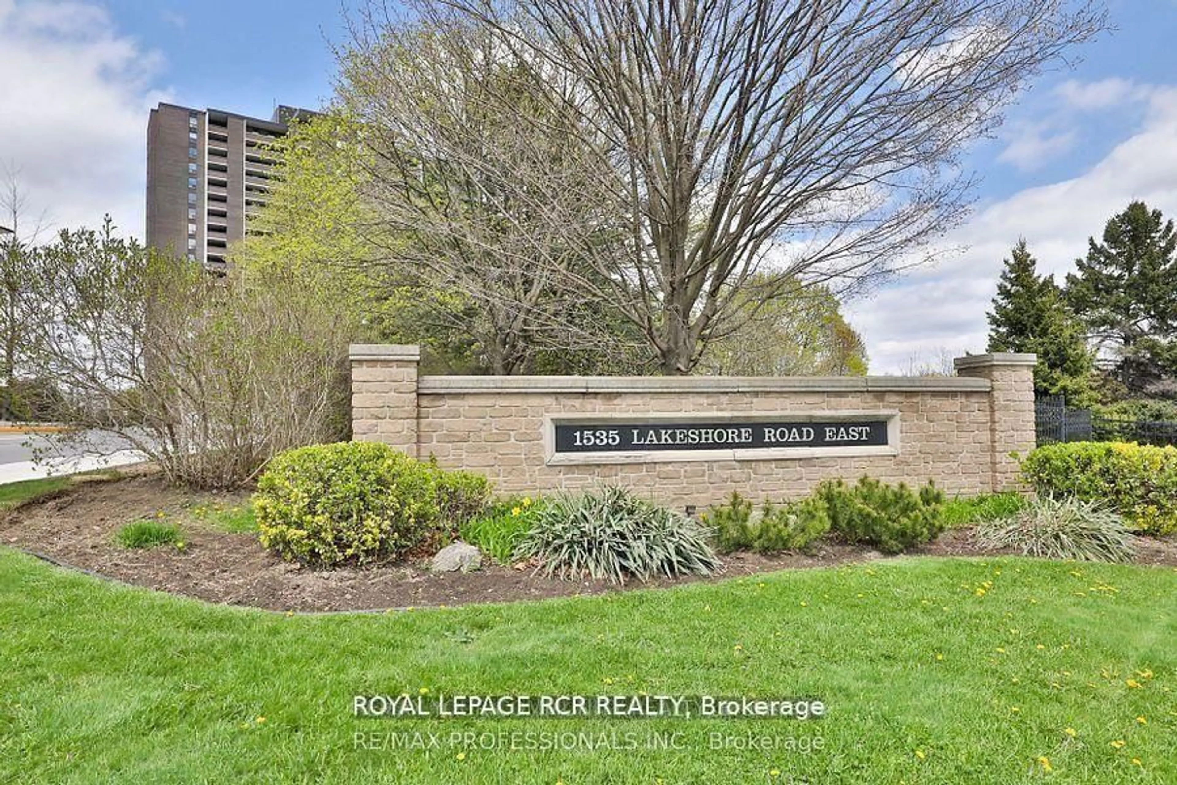Unknown for 1535 Lakeshore Rd #205, Mississauga Ontario L5E 3E2
