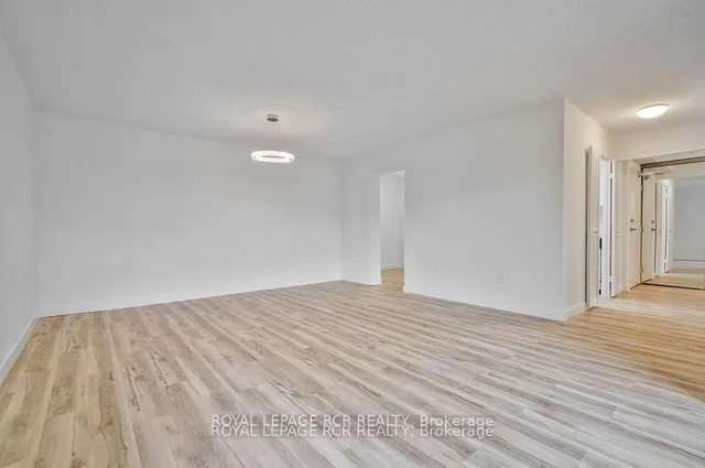 1535 Lakeshore Rd #205, Mississauga 3