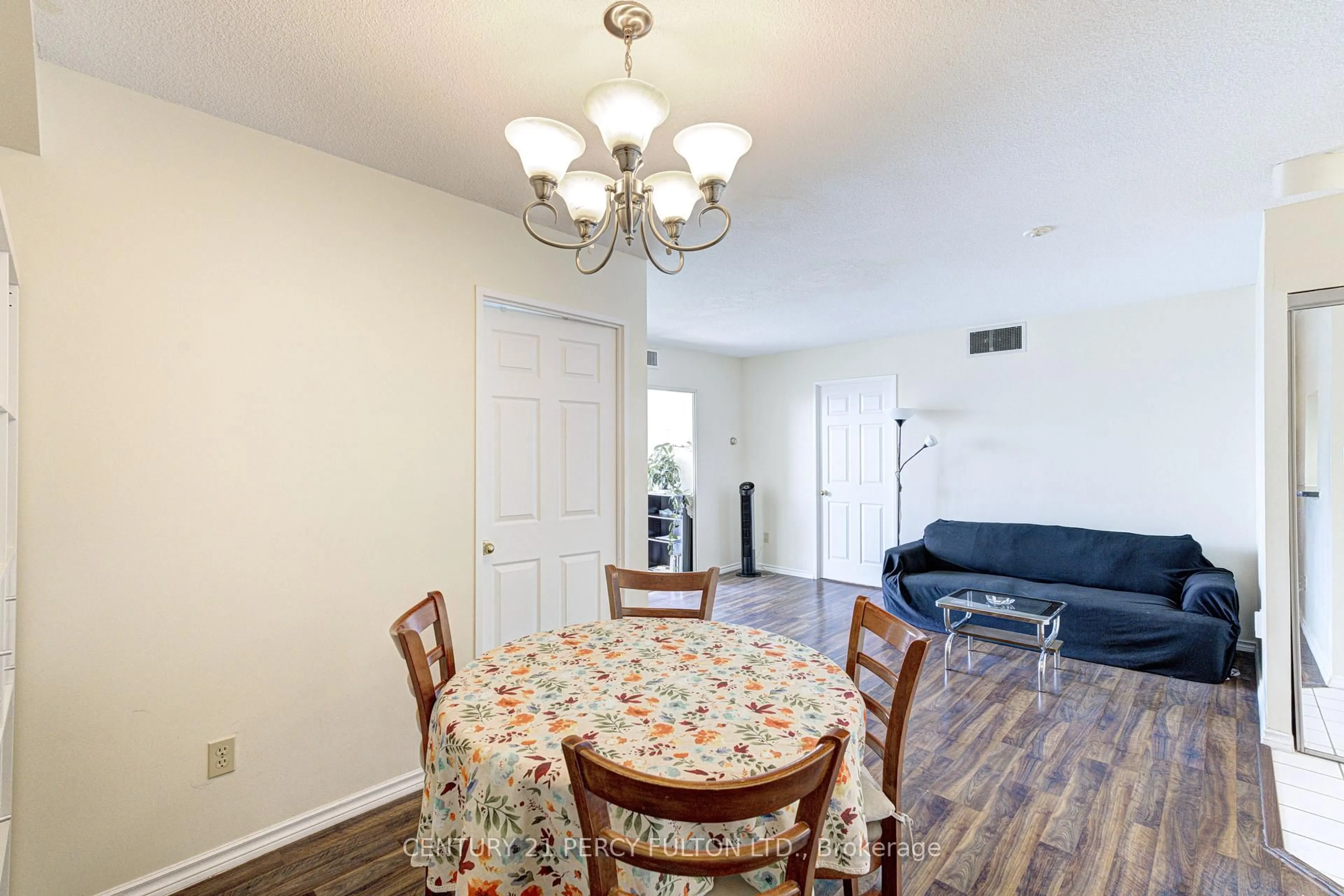 Dining room, unknown for 285 Enfield Pl #2006, Mississauga Ontario L5B 3Y6
