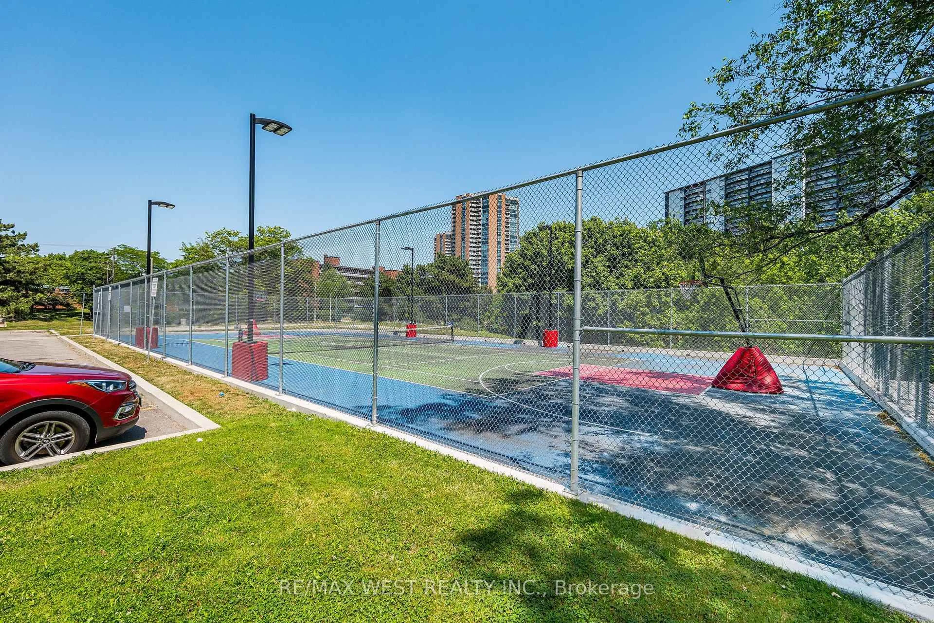 Pool for 11 Wincott Dr #1104, Toronto Ontario M9R 2R9