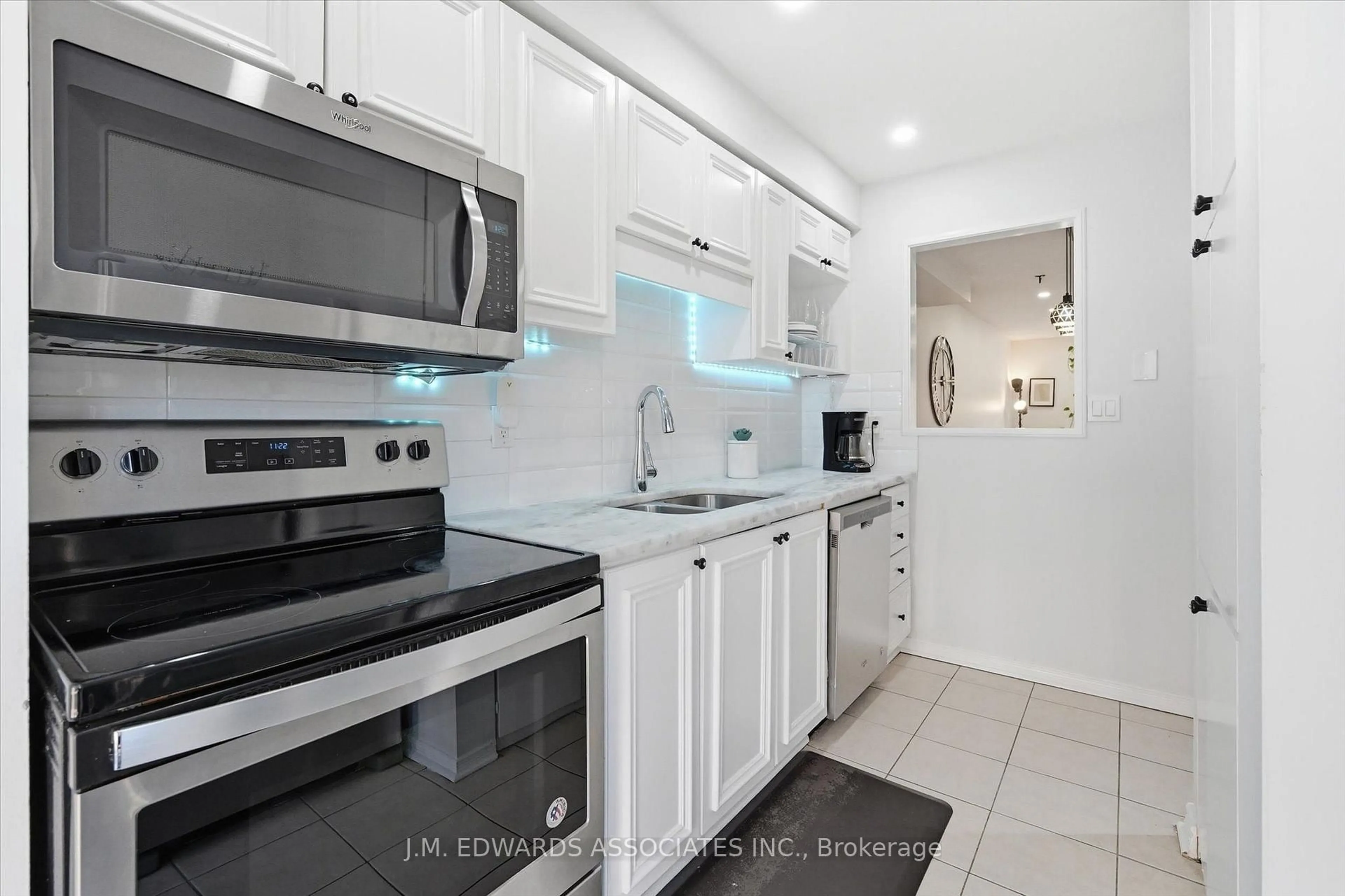 Standard kitchen, ceramic/tile floor for 895 Maple Ave #215, Burlington Ontario L7S 2H7