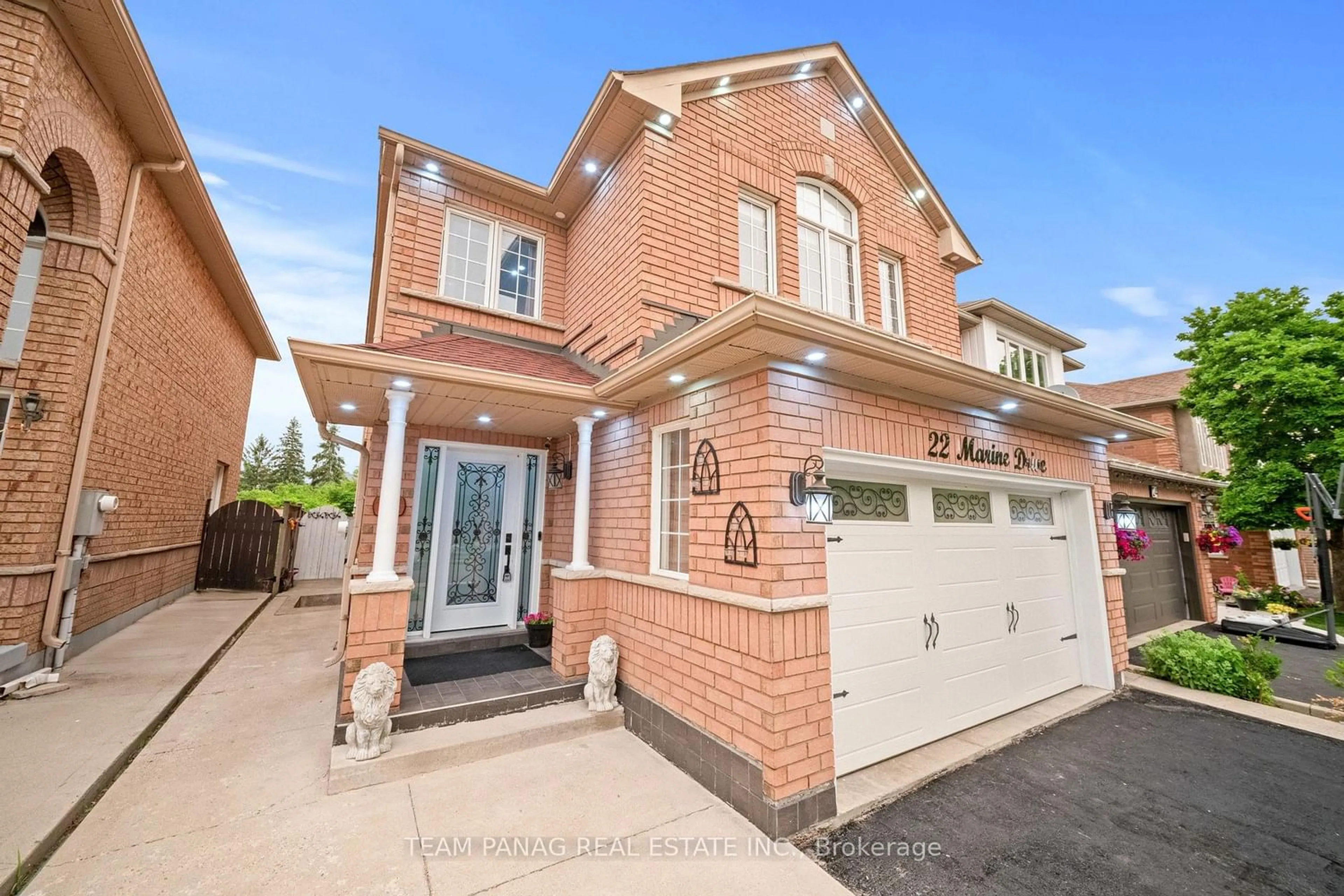 Home with brick exterior material, street for 22 Marine Dr, Brampton Ontario L6R 2H6