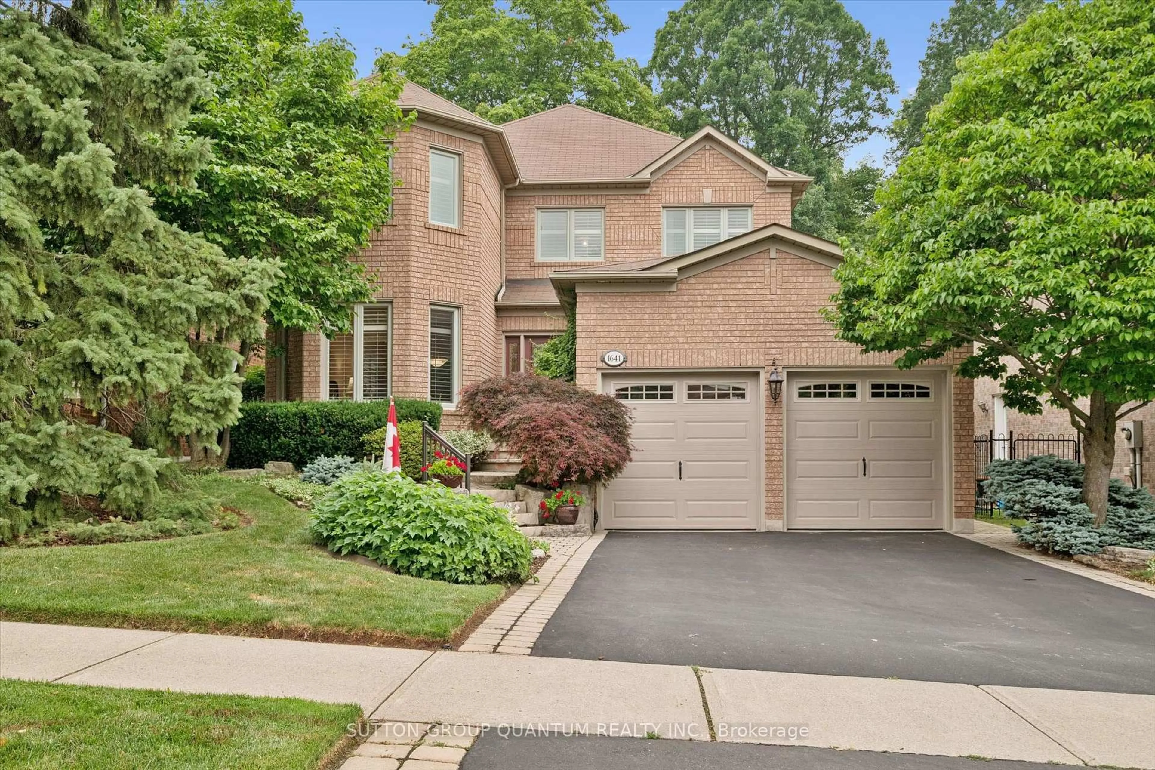 Home with brick exterior material, street for 1641 Glenvista Dr, Oakville Ontario L6H 6E9