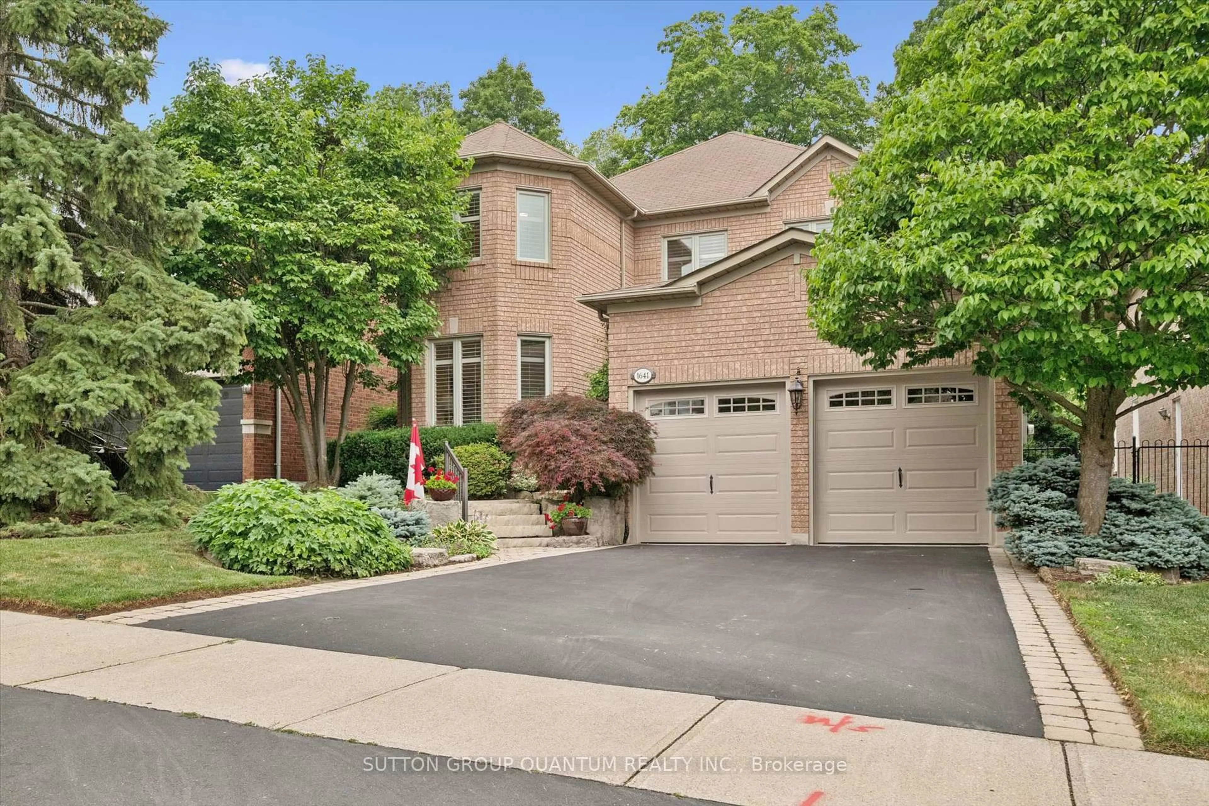 Home with brick exterior material, street for 1641 Glenvista Dr, Oakville Ontario L6H 6E9