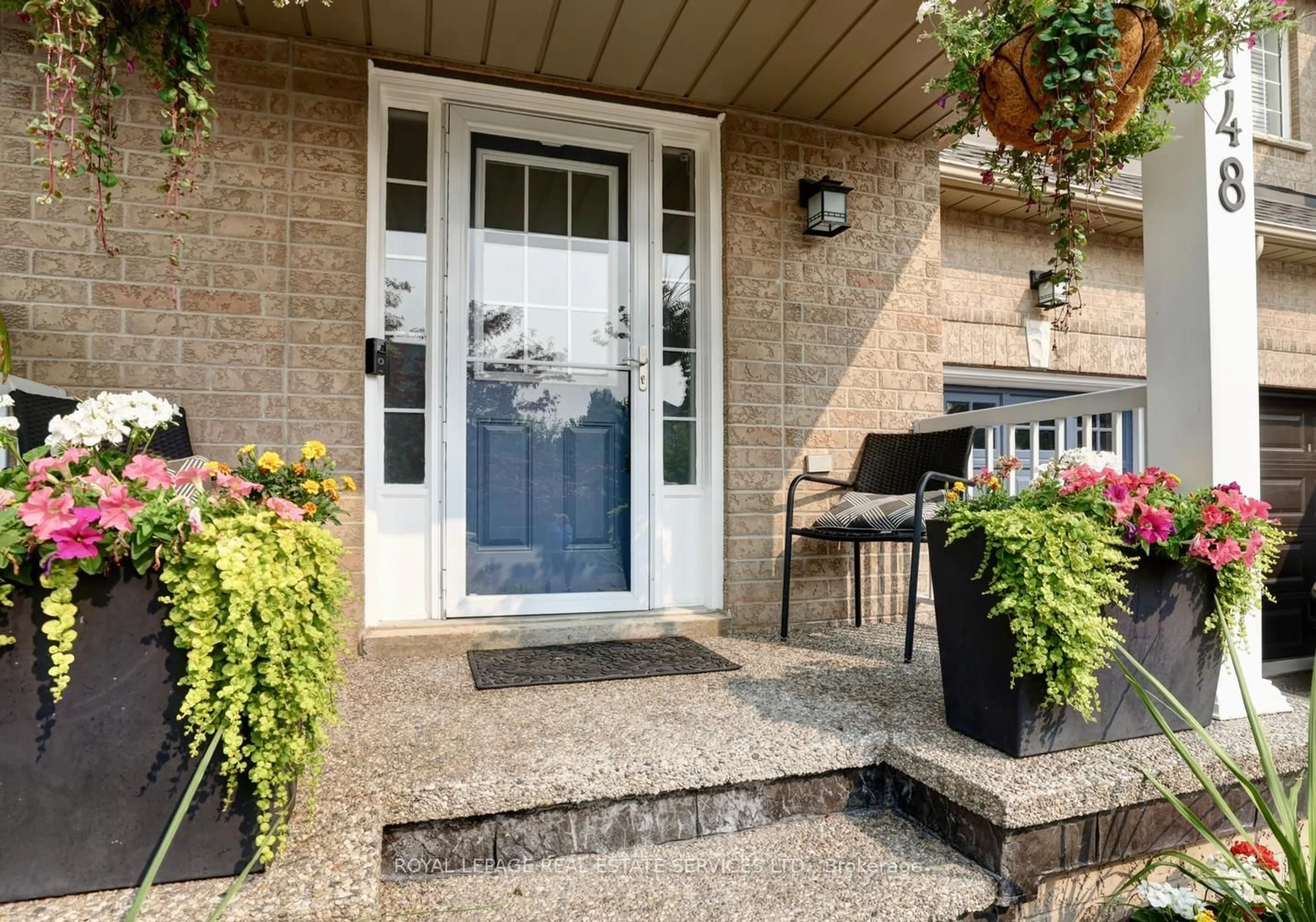 Indoor entryway for 1148 Bonin Cres, Milton Ontario L9T 0B4