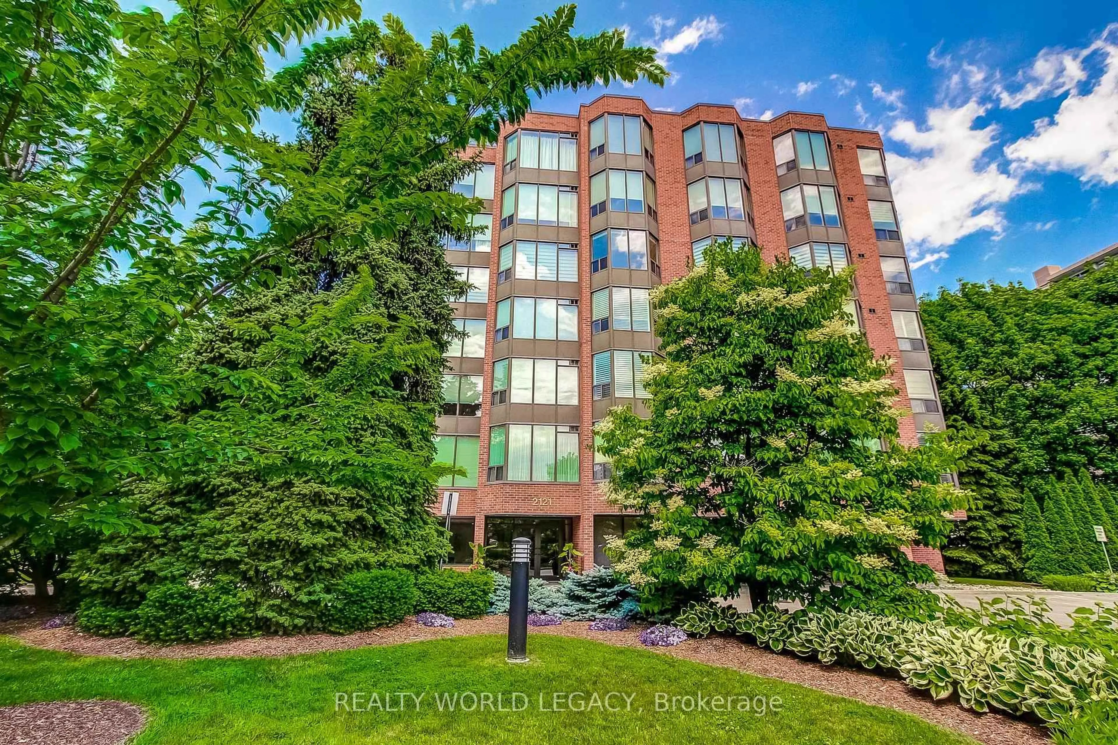 Unknown for 2121 Lakeshore Rd #501, Burlington Ontario L7R 1C9