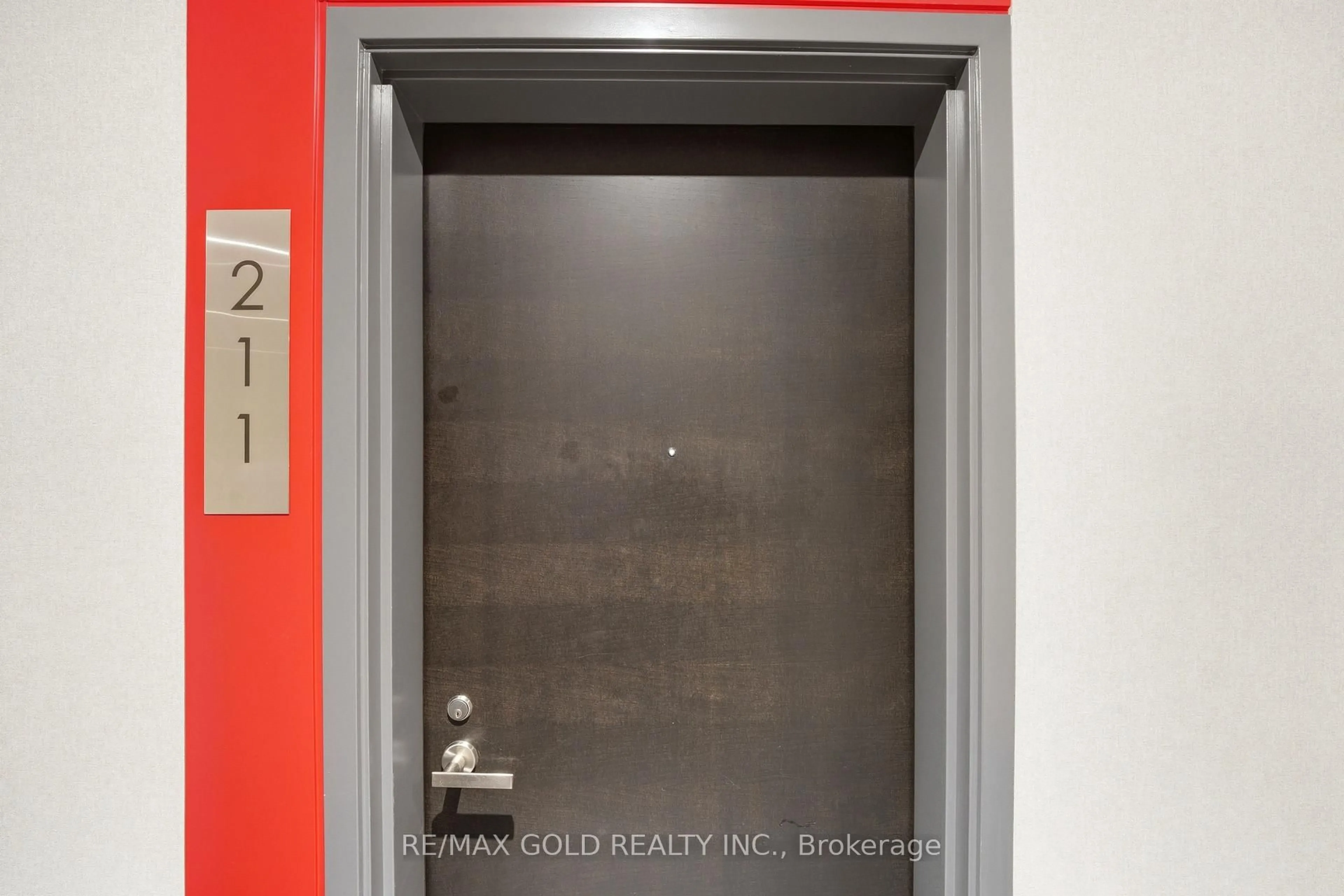 Indoor entryway for 5025 Harvard Rd #211, Mississauga Ontario L5M 0W6