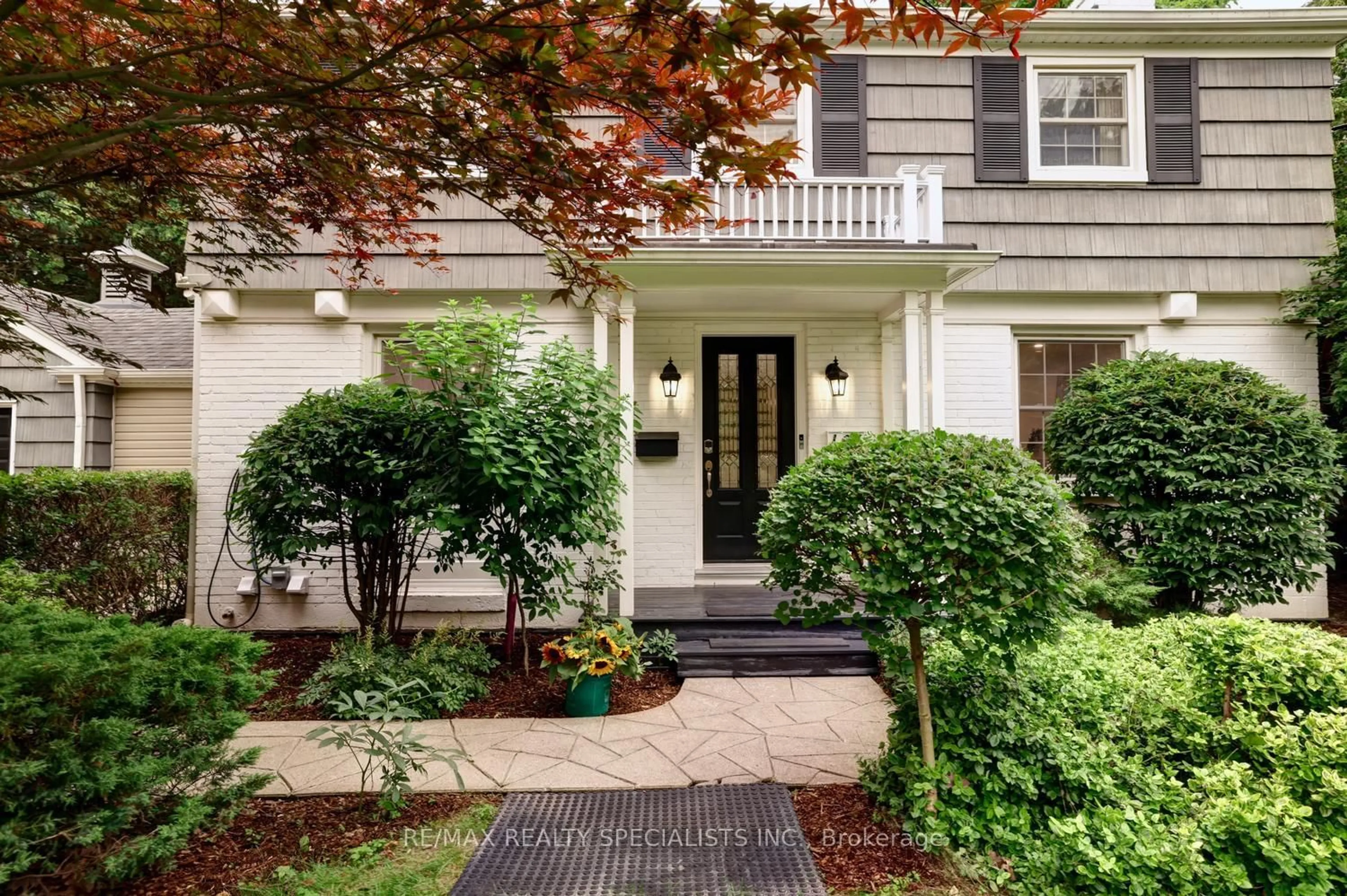 Home with brick exterior material, street for 406 Christina Dr, Oakville Ontario L6K 1H6