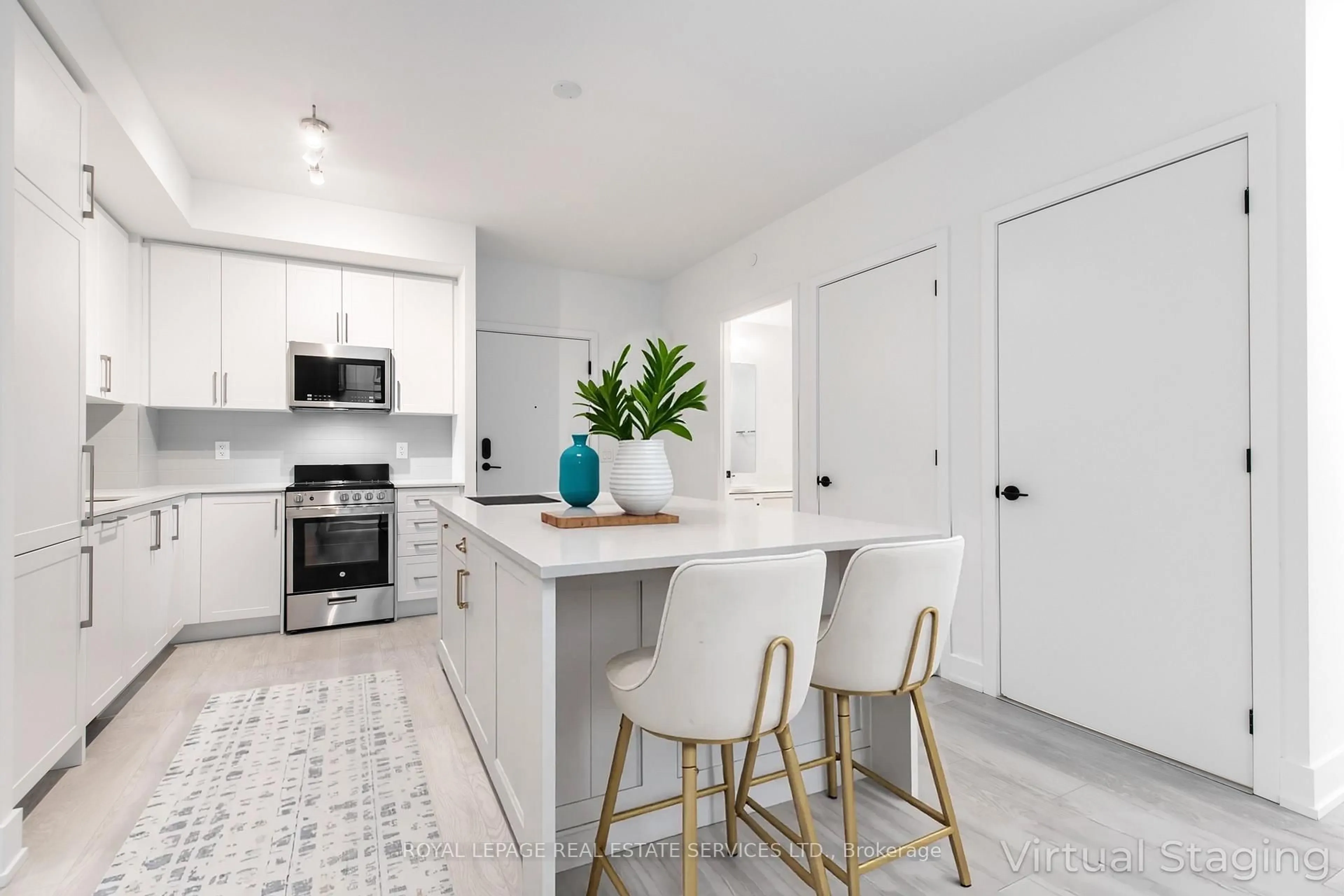Open concept kitchen, ceramic/tile floor for 2450 Old Bronte Rd #325, Oakville Ontario L6M 5P6