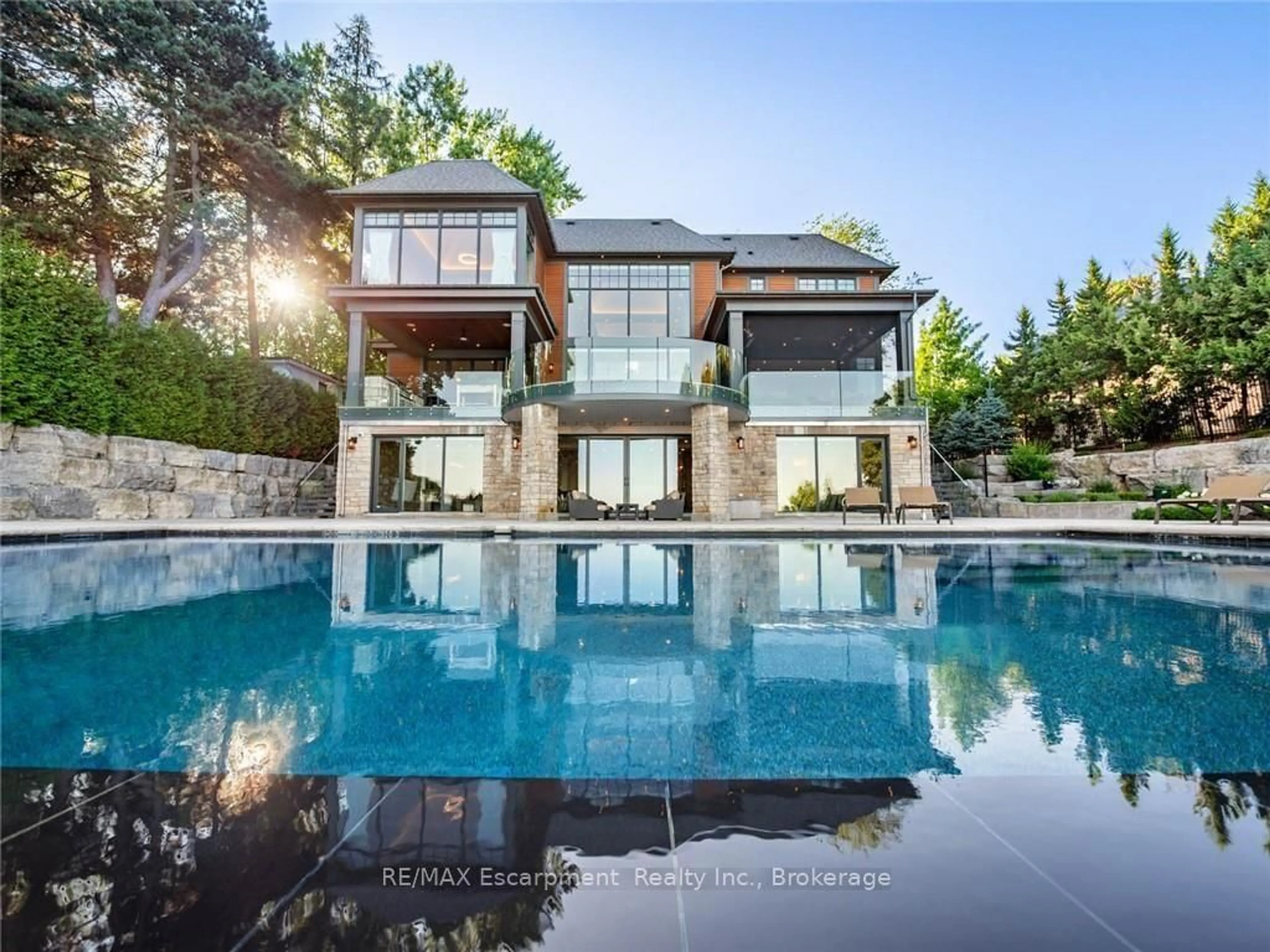 Unknown for 140 Secord Lane, Burlington Ontario L7L 2H7