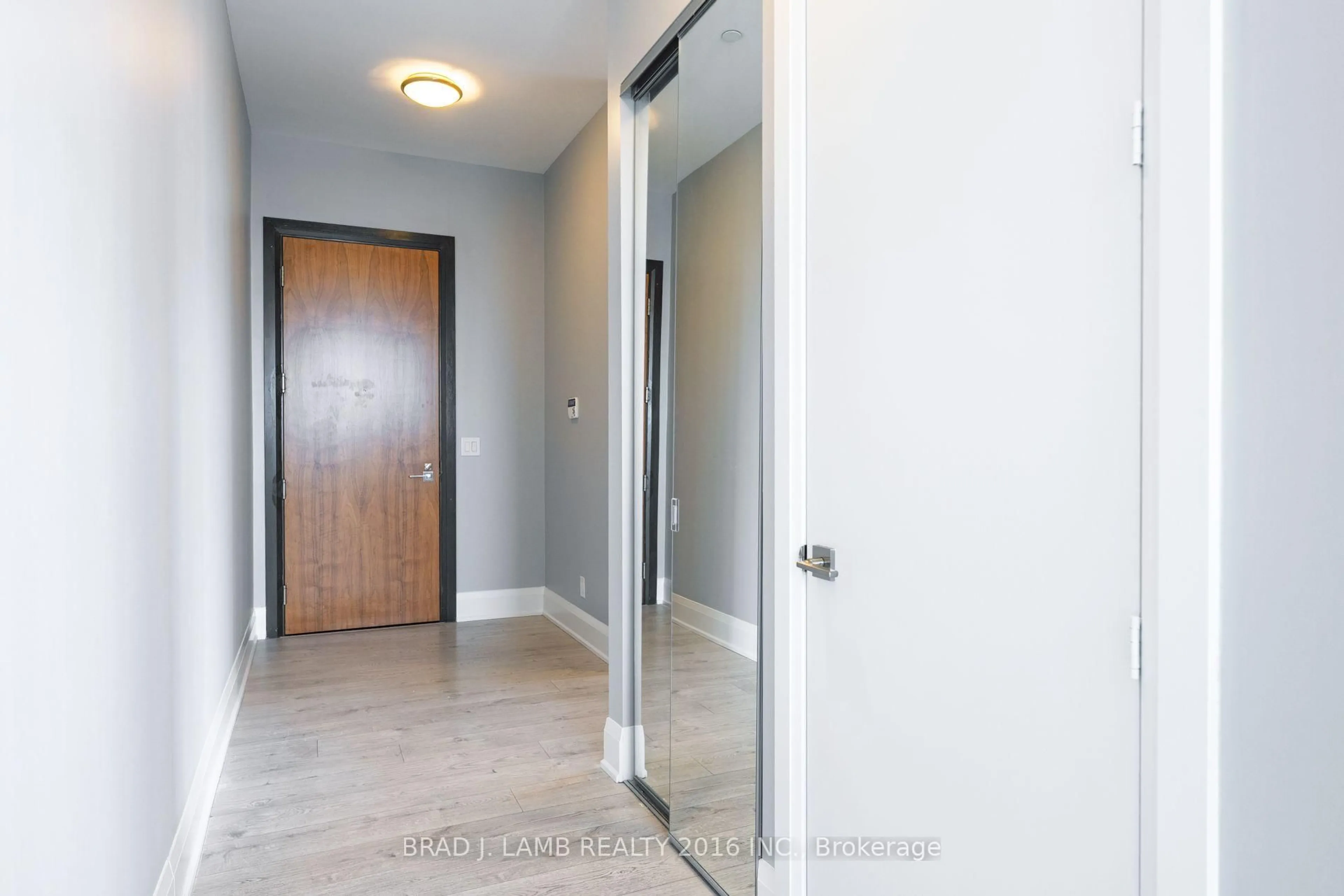 Indoor entryway for 36 Park Lawn Rd ##4403, Toronto Ontario M8V 0E5