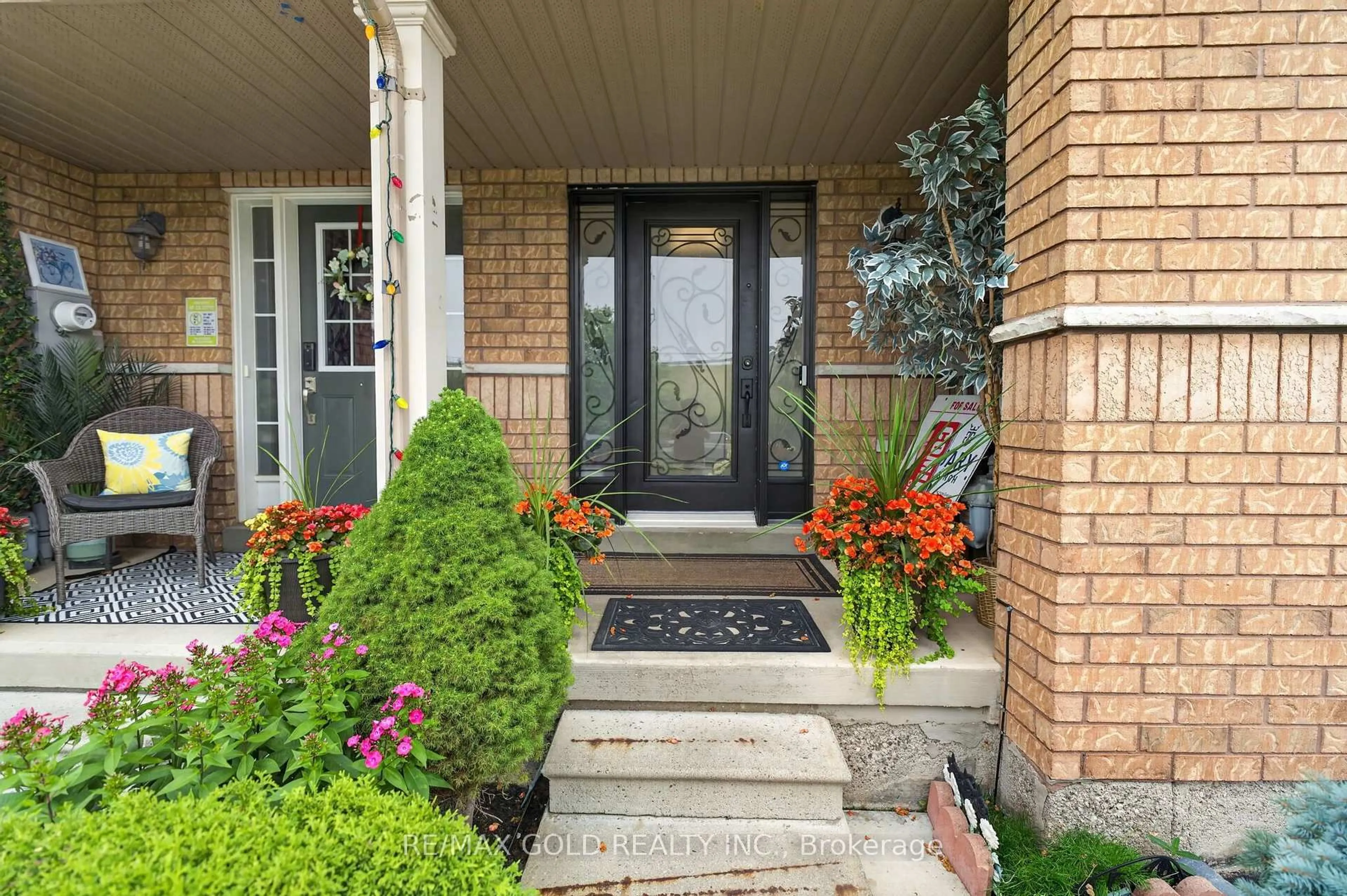 Indoor entryway for 71 Spicebush Terr, Brampton Ontario L6X 0J5