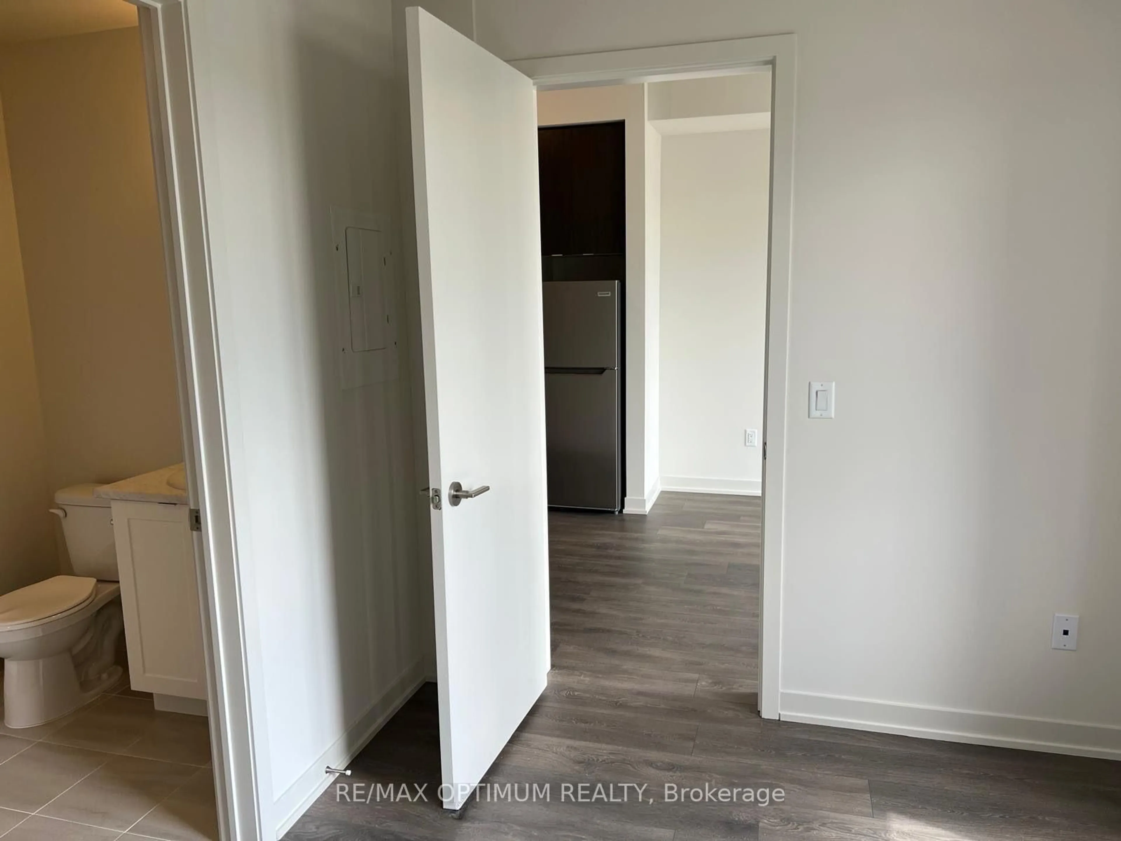 A pic of a room for 58 Sky Harbour Dr #108, Brampton Ontario L6Y 6J1