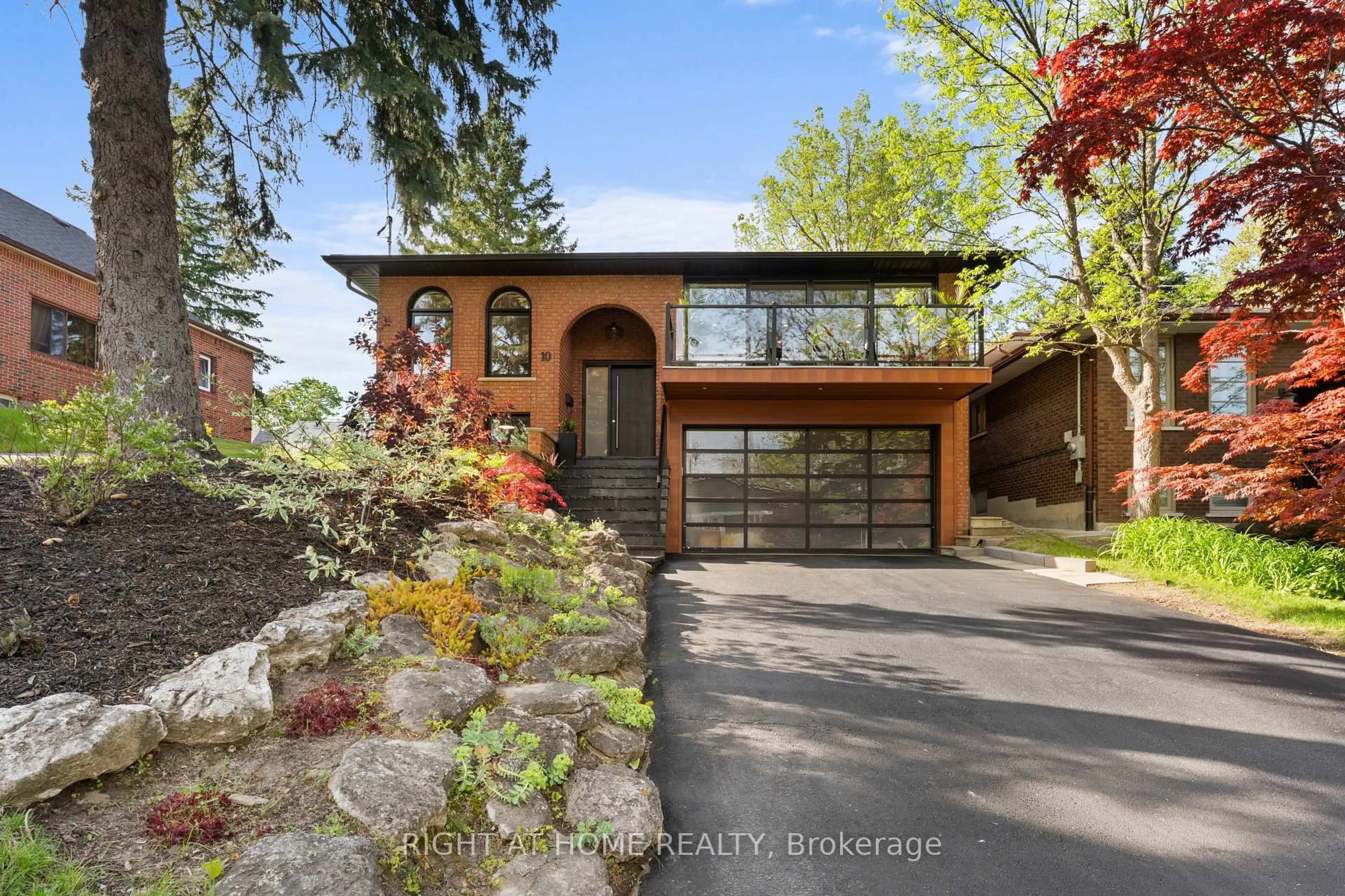 Home with brick exterior material, water/lake/river/ocean view for 10 Wingrove Hill, Toronto Ontario M9B 2C6