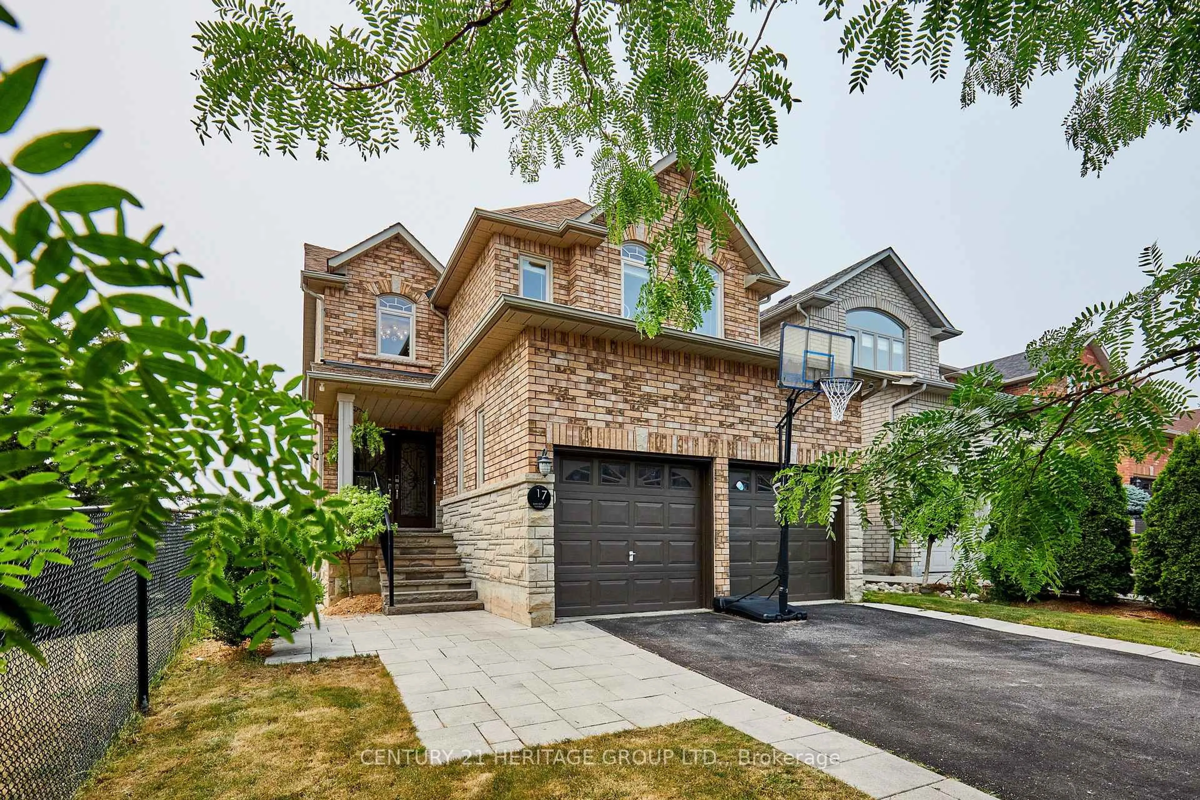 Home with brick exterior material, street for 17 Shangrila Terr, Caledon Ontario L7E 2N2