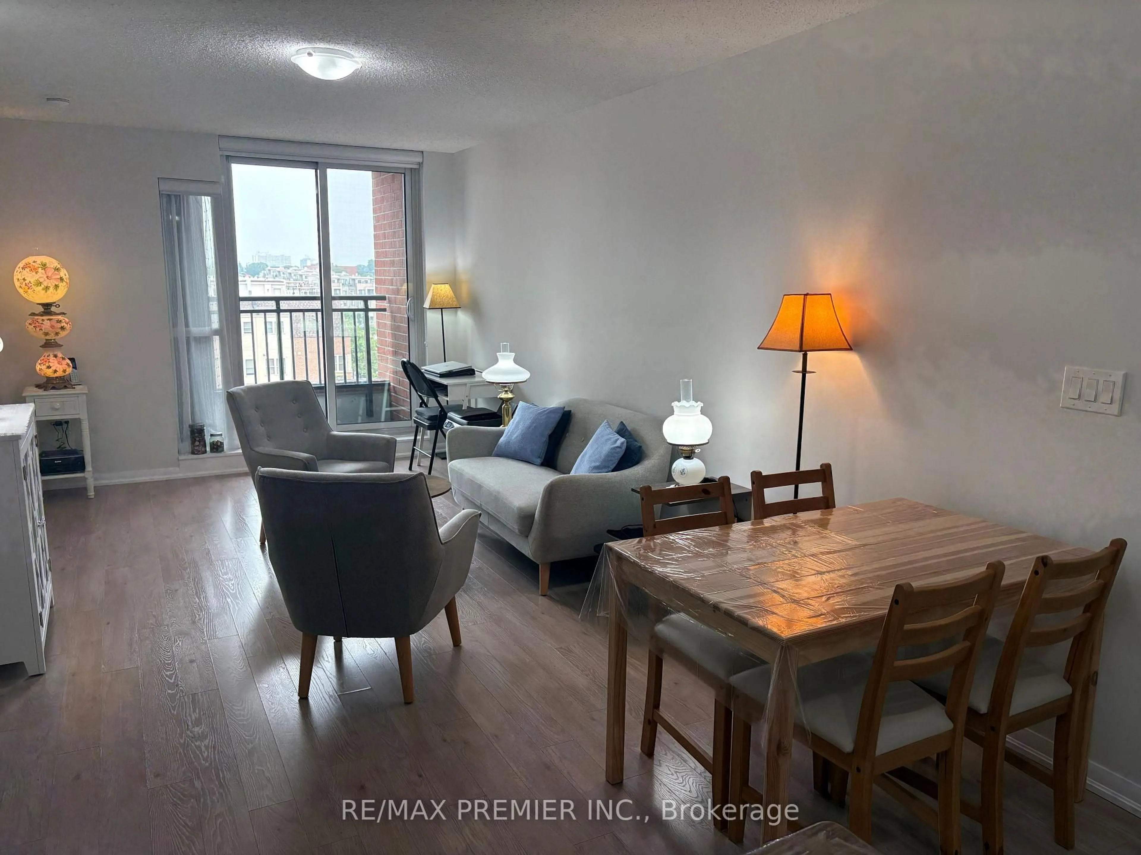 Unknown for 800 Lawrence Ave #406, Toronto Ontario M6A 0B1