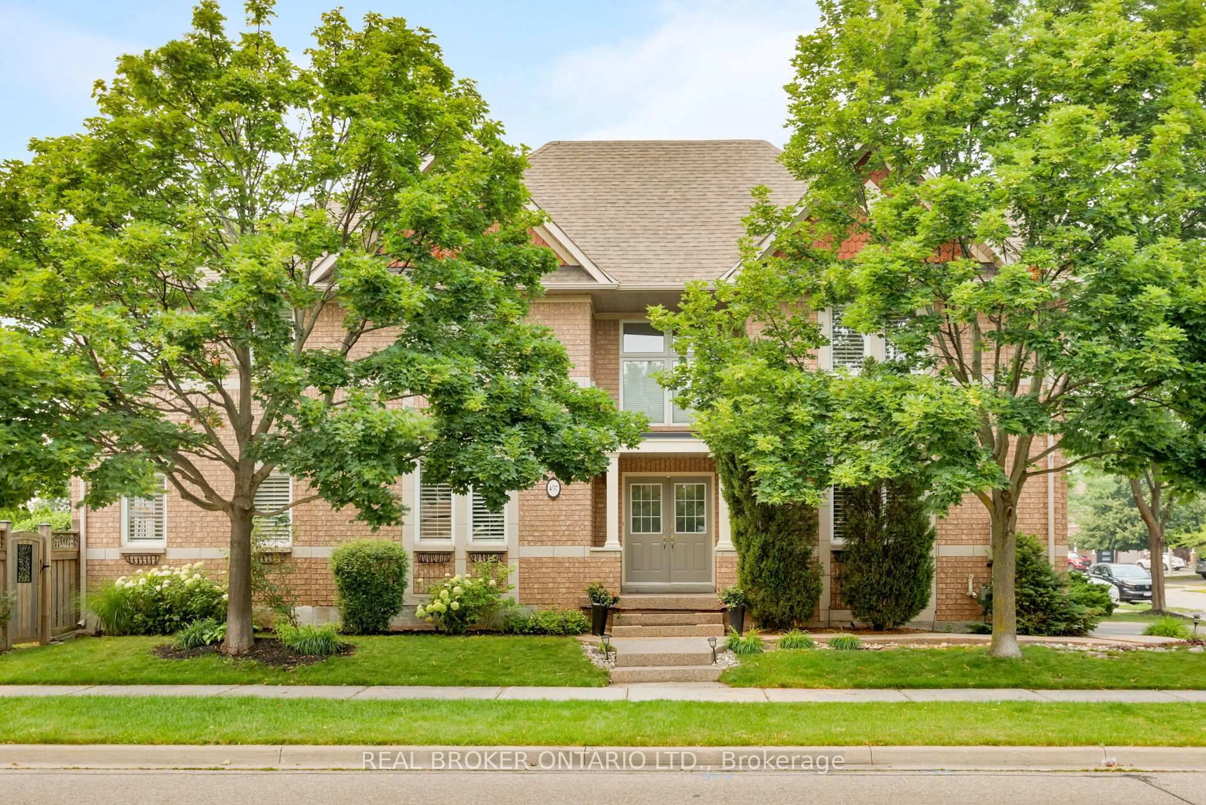 Home with brick exterior material, street for 457 Ravineview Way, Oakville Ontario L6H 6S8
