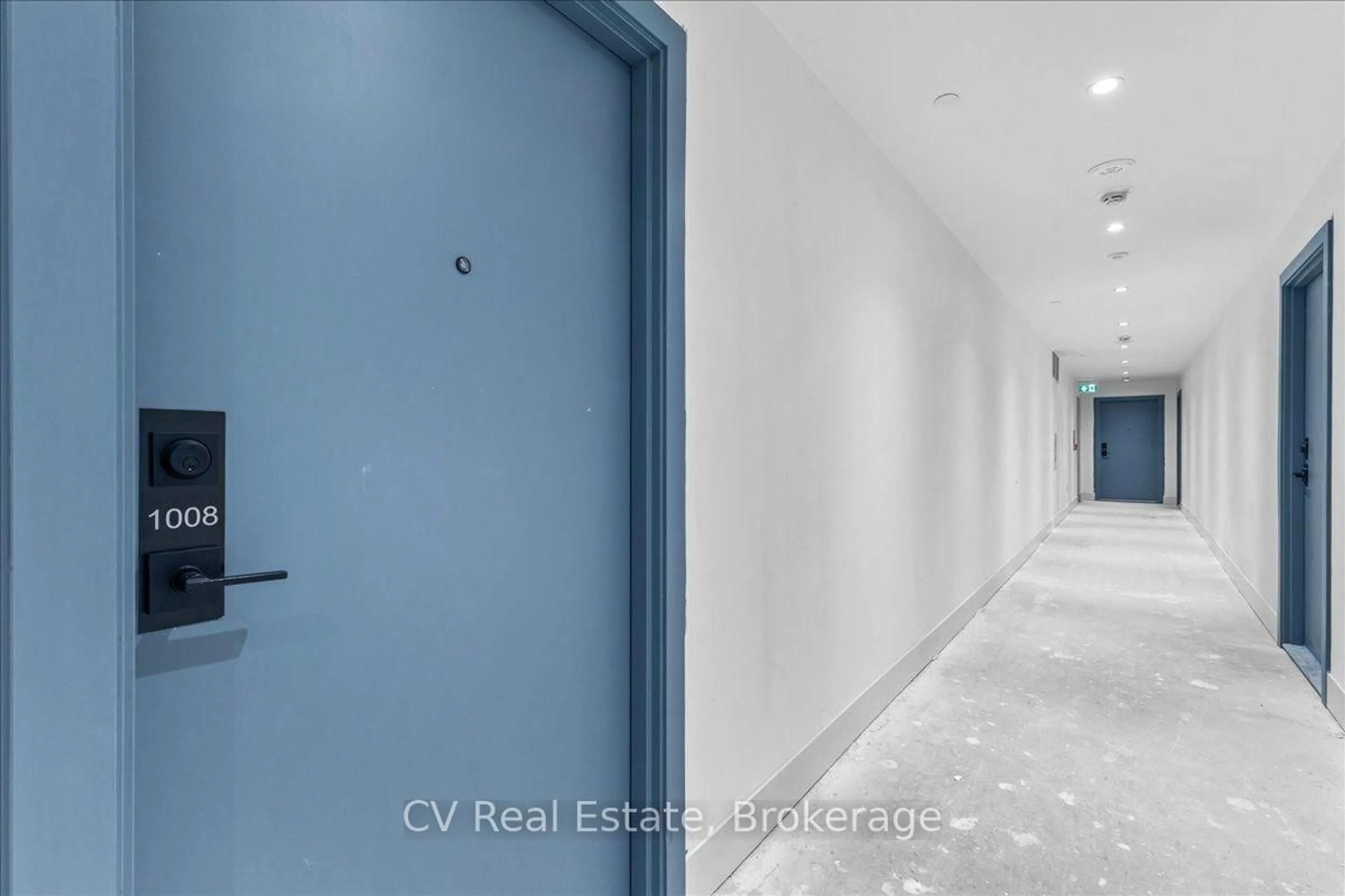 Indoor foyer for 1063 Douglas McCurdy Common #1008, Mississauga Ontario L5G 0C5